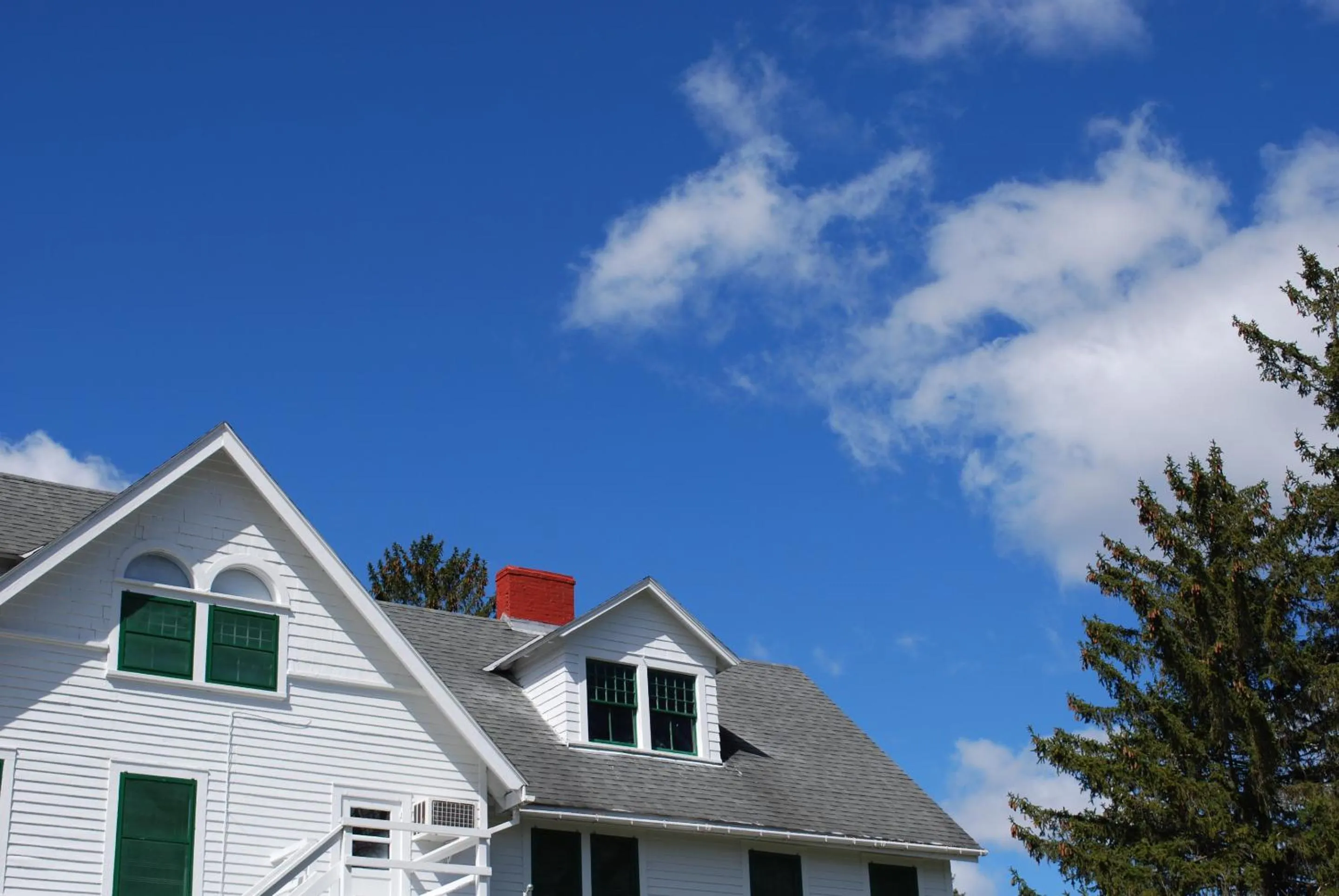 Property building in Anne's Washington Inn