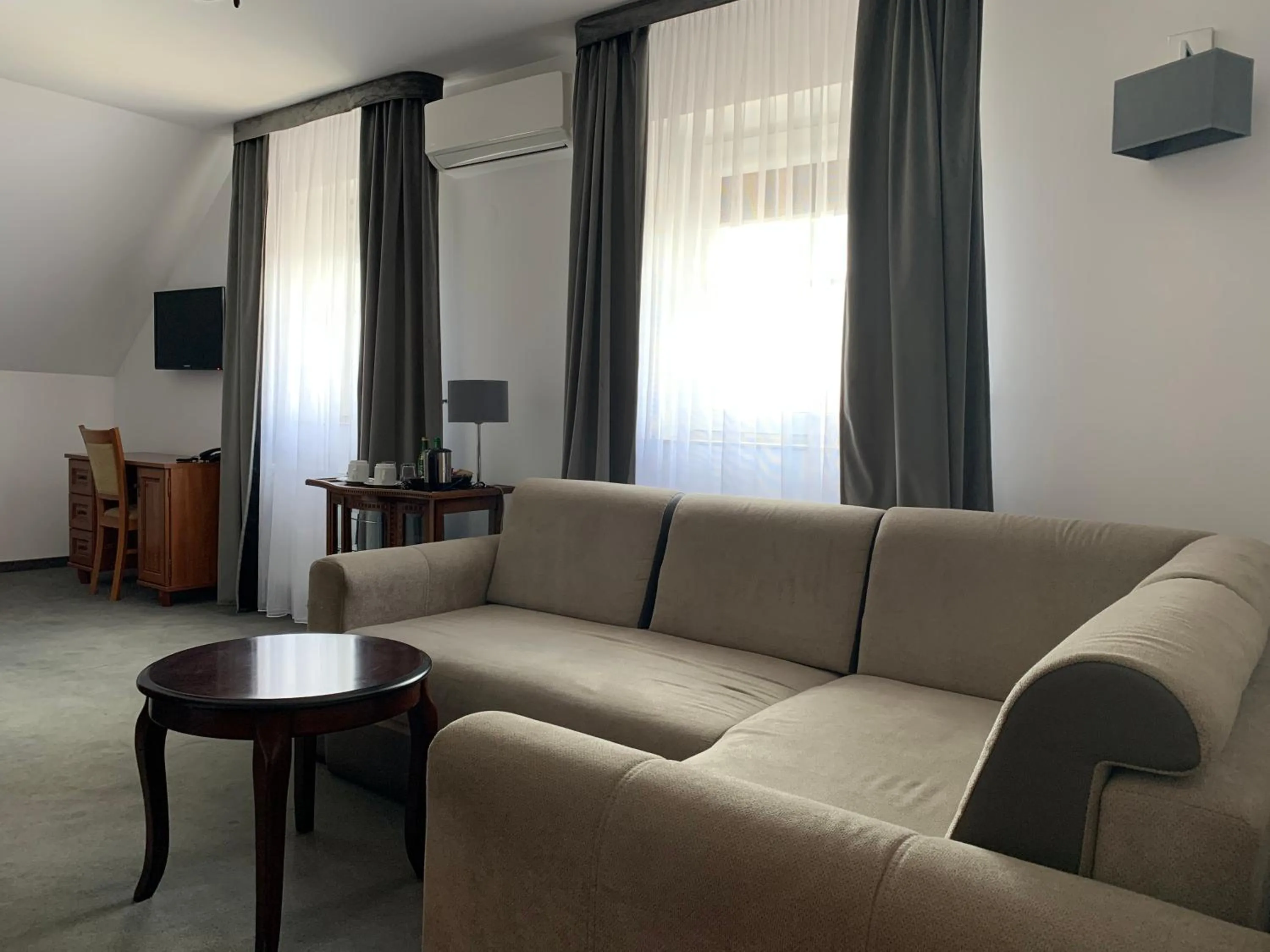 Text overlay in Hotel Kameleon