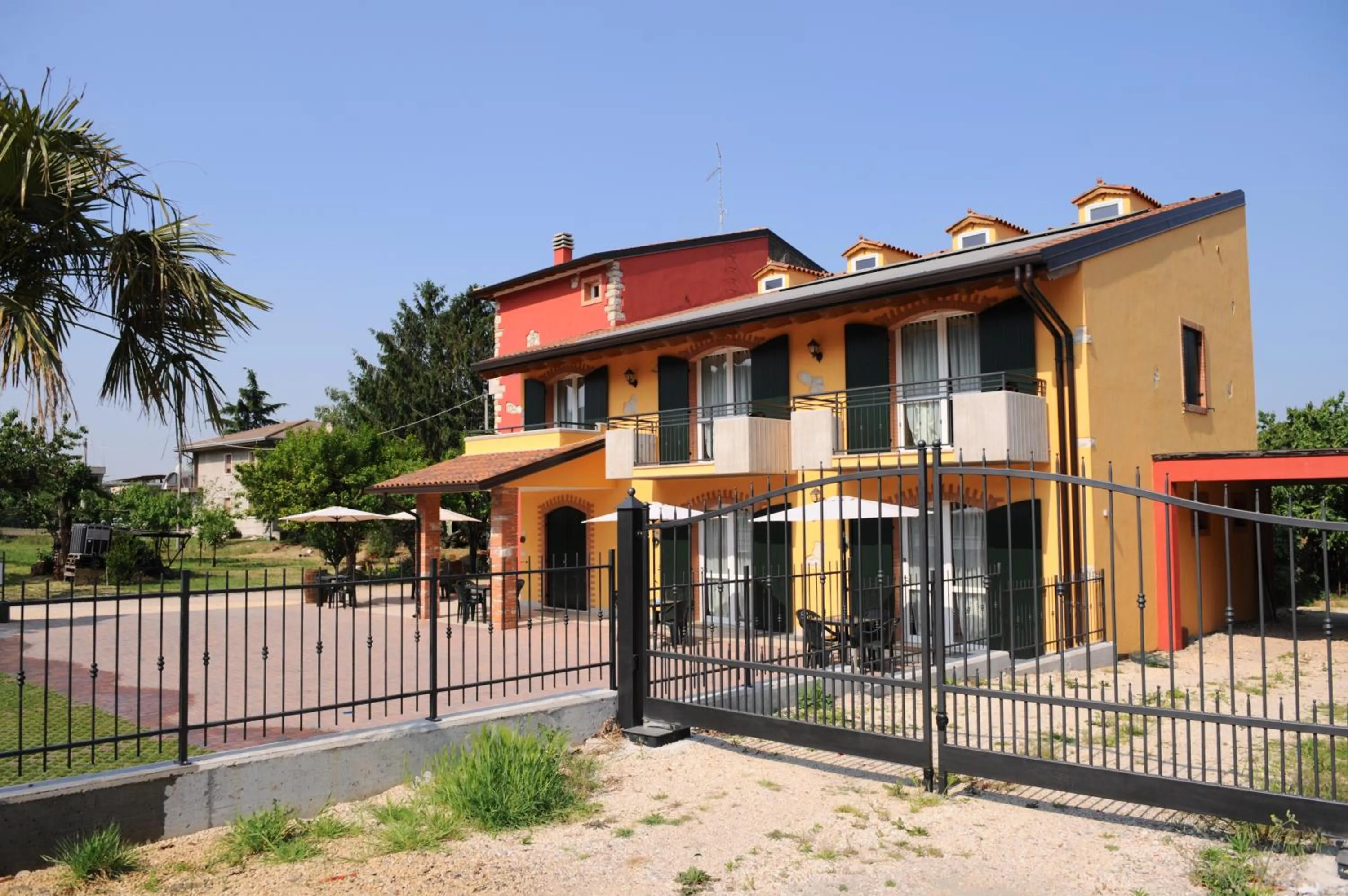 Facade/entrance in Agriturismo Terra E Sole
