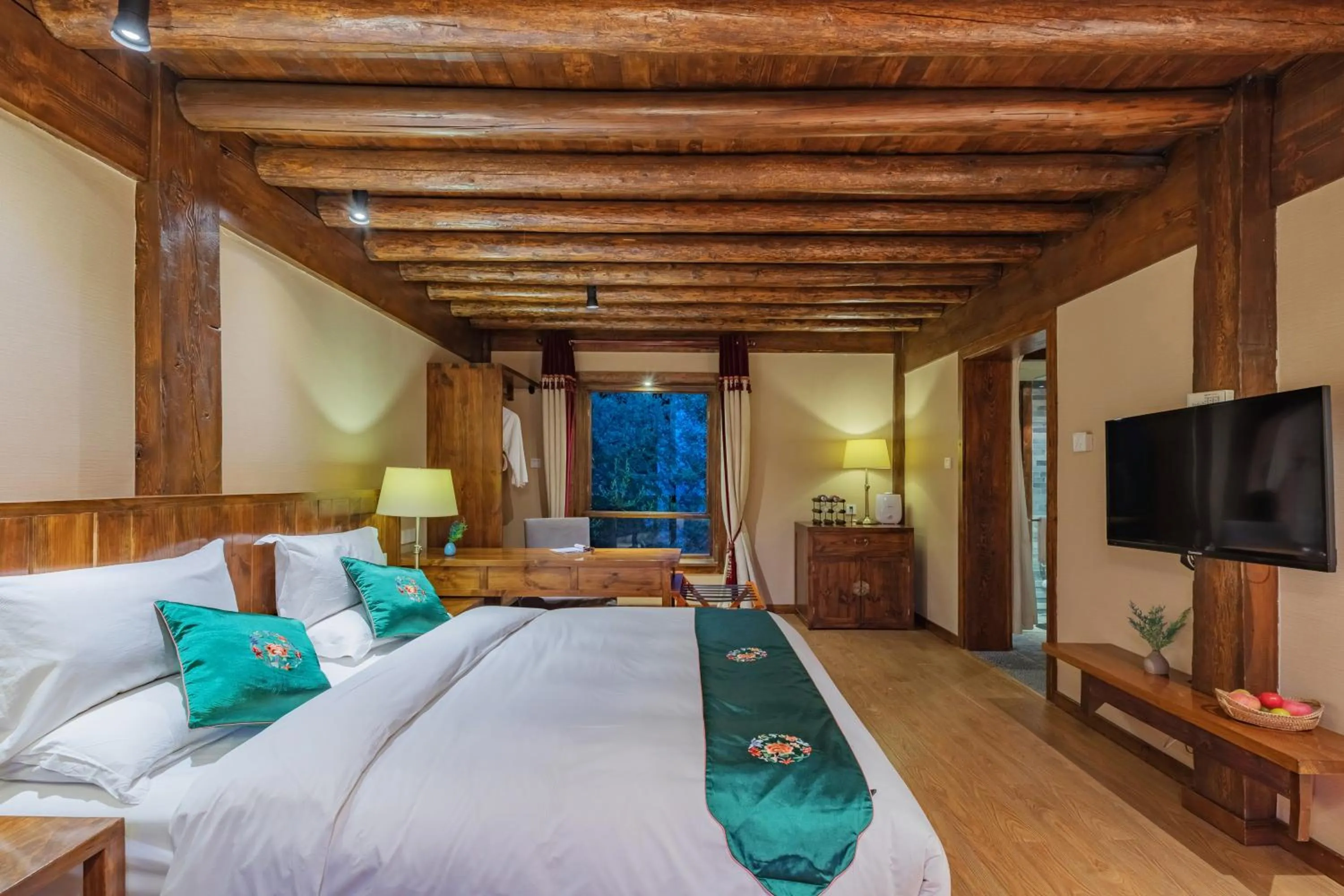 Photo of the whole room, Bed in Arro Khampa By Zinc Journey Shangri-la