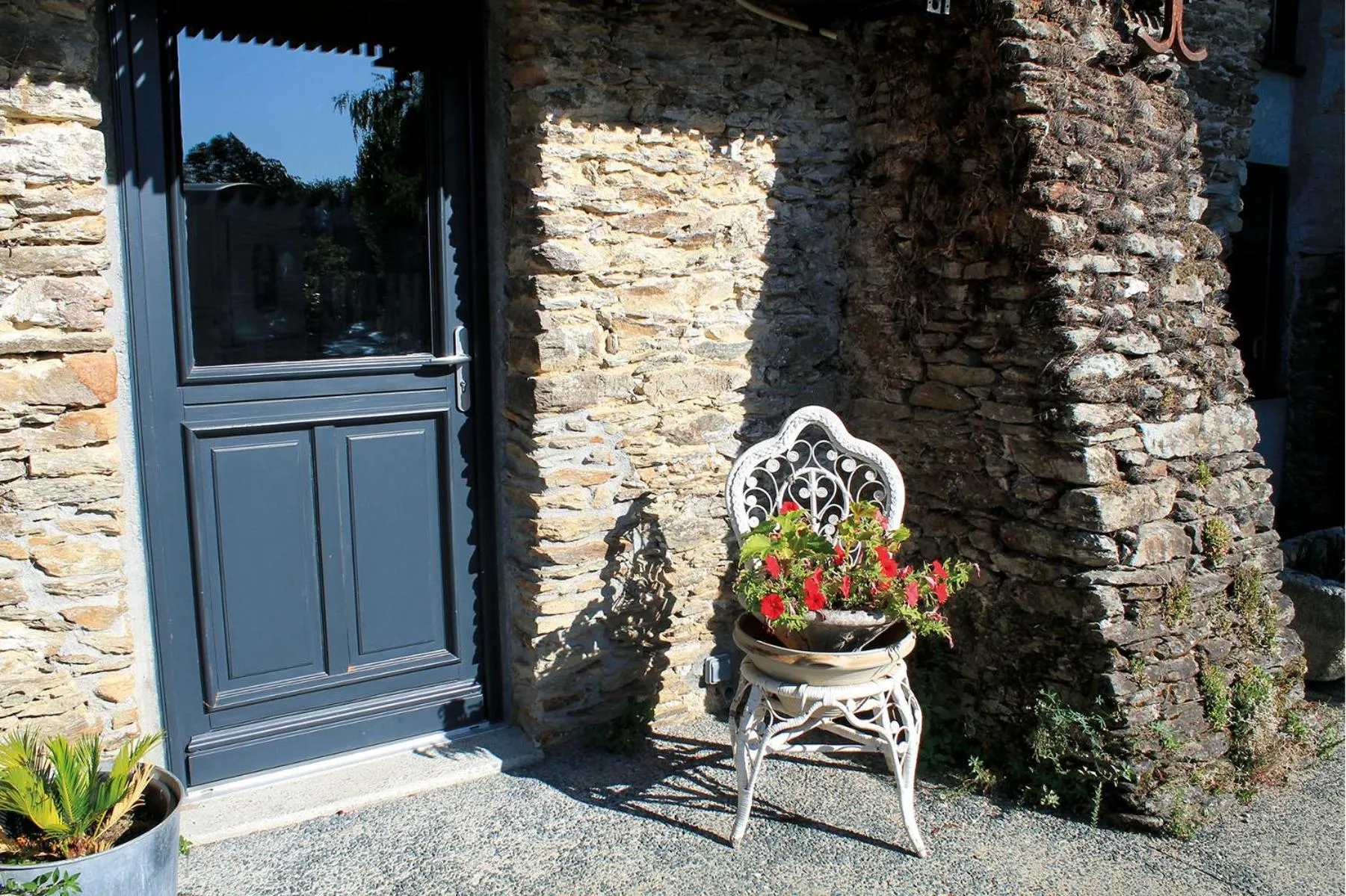 Facade/entrance in Le Chêne creux