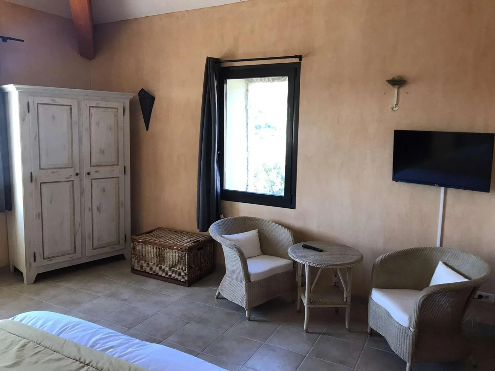 Bedroom in Le Mas de la Villarde