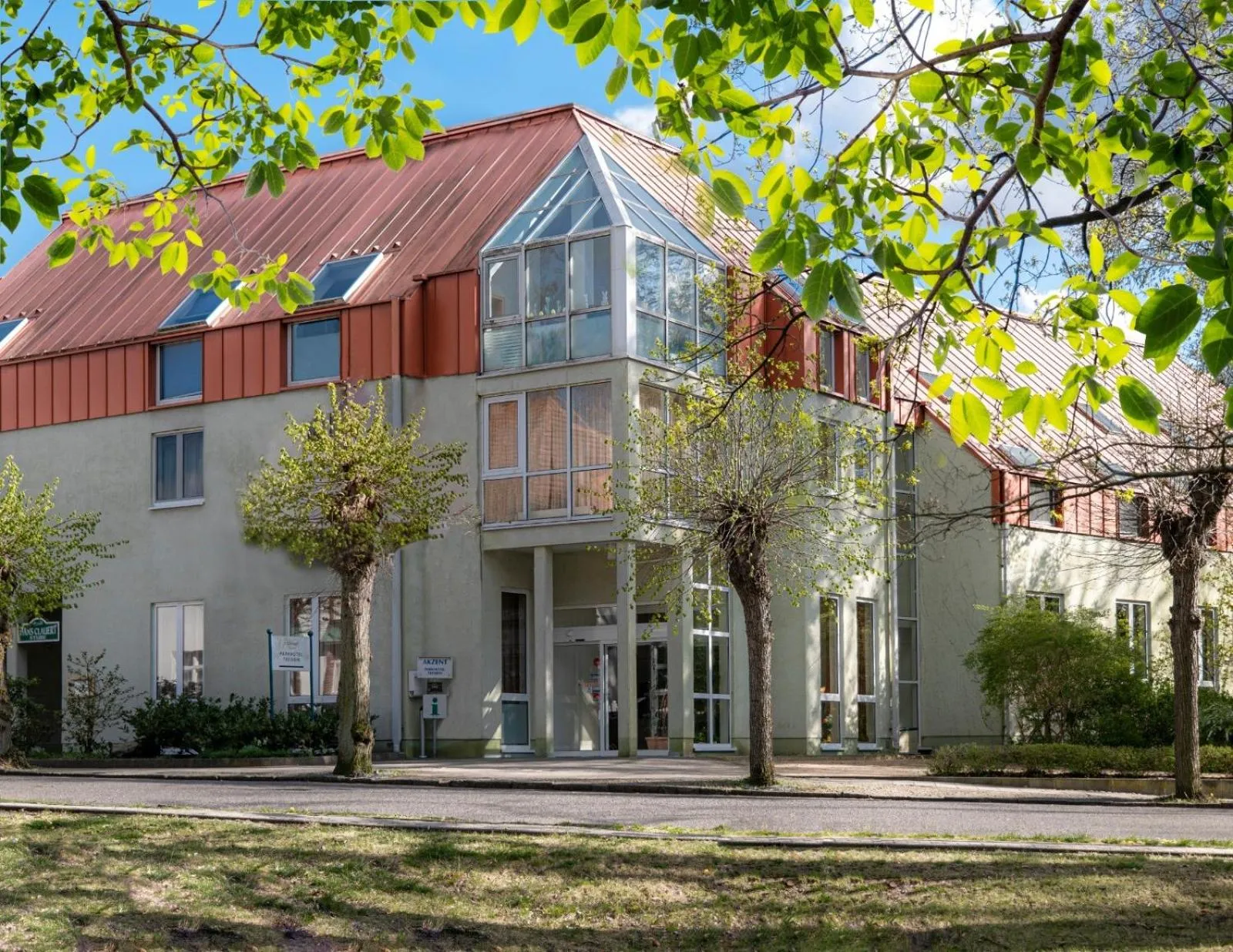Property building in Akzent Parkhotel Trebbin