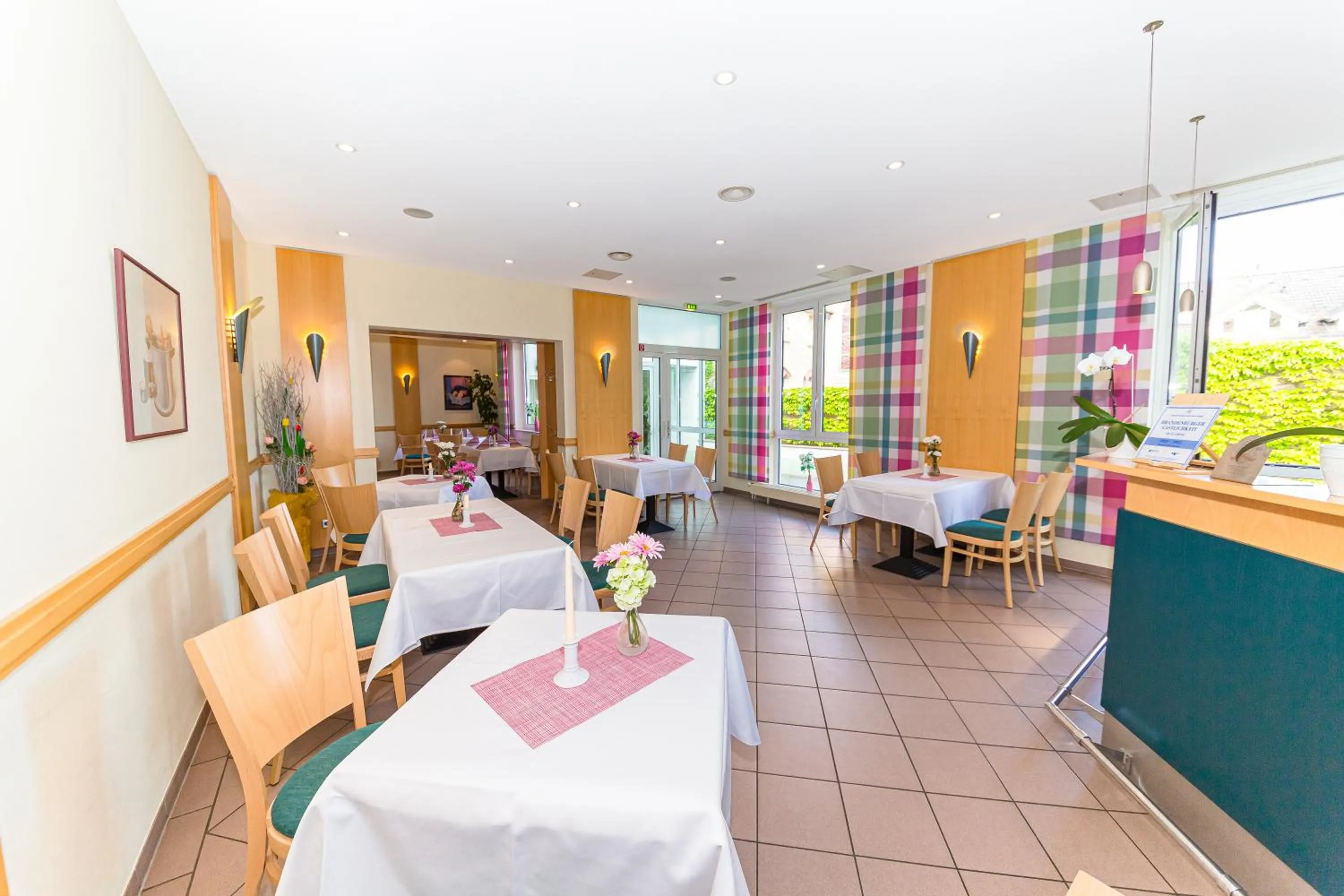 Restaurant/places to eat in Akzent Parkhotel Trebbin