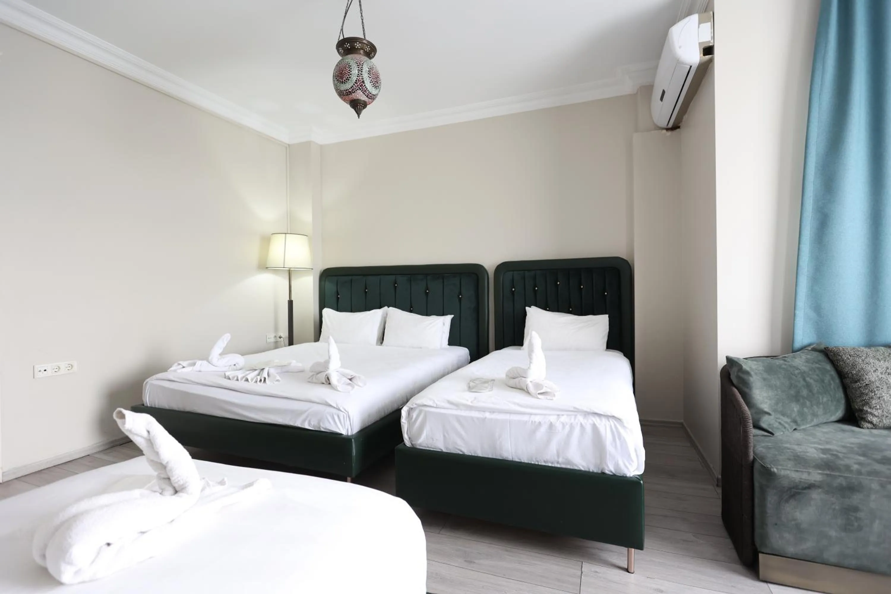 Bed in Cheers Lighthouse