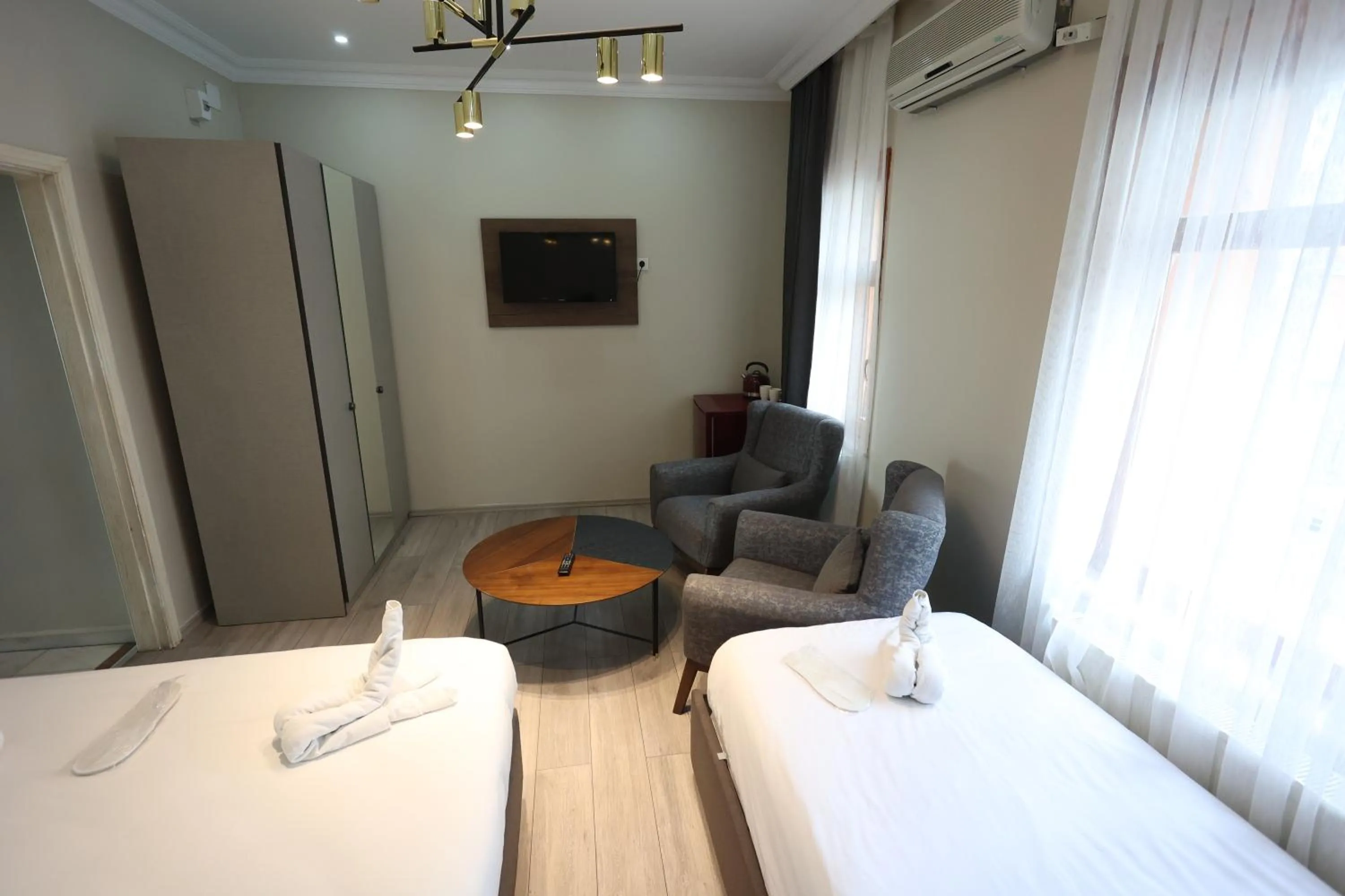 Bed in Cheers Lighthouse