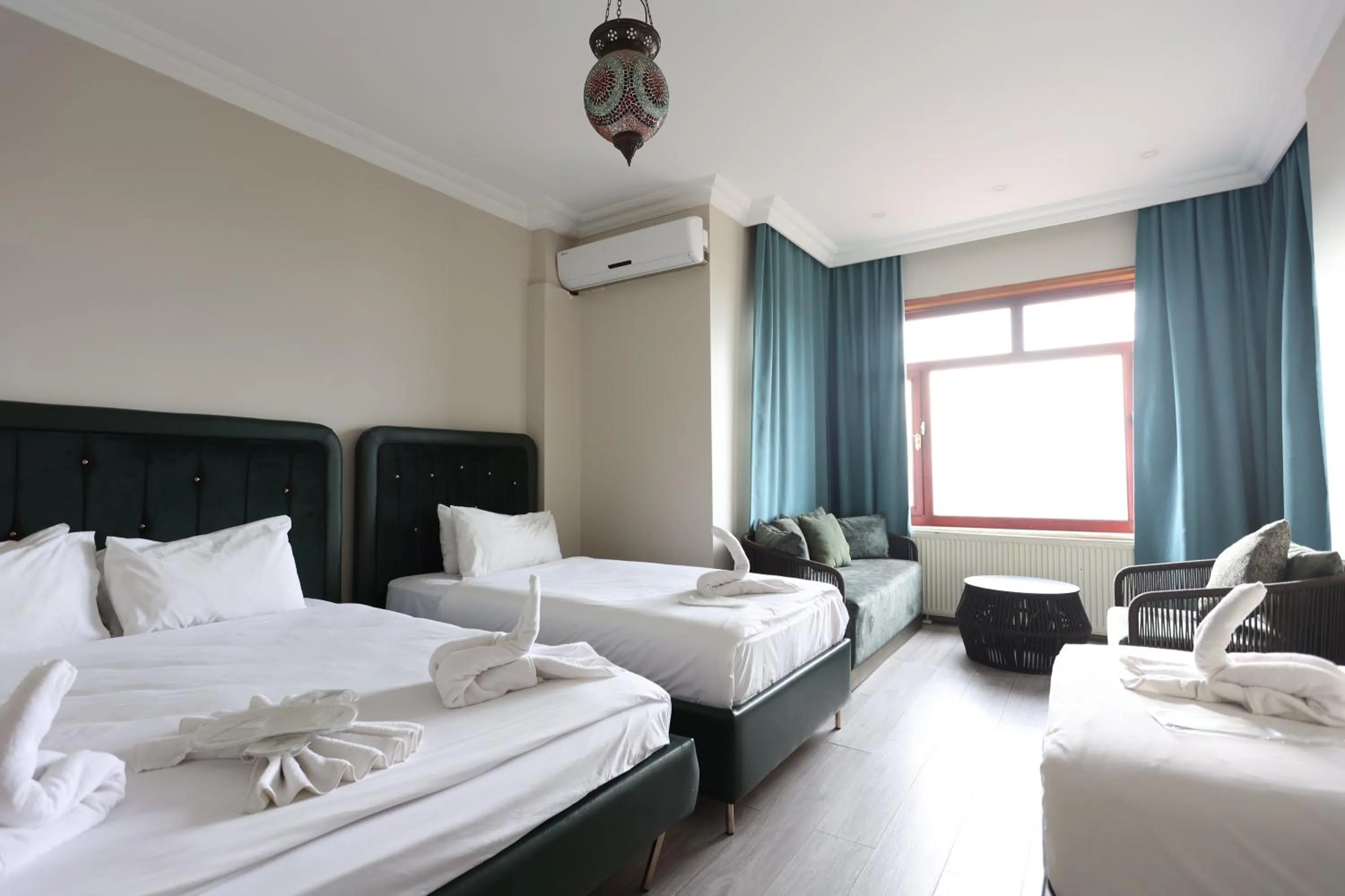 Bed in Cheers Lighthouse