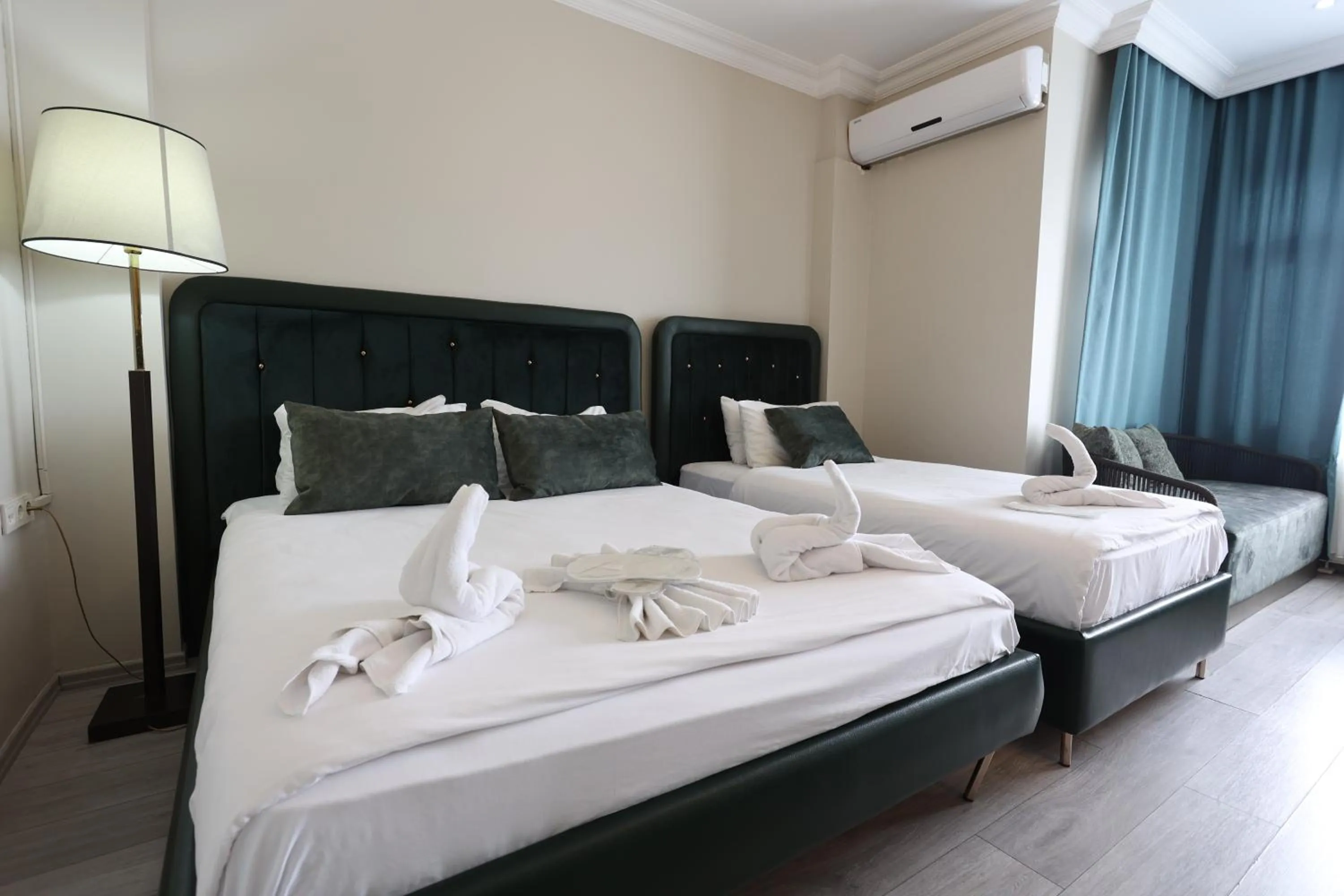 Bed in Cheers Lighthouse