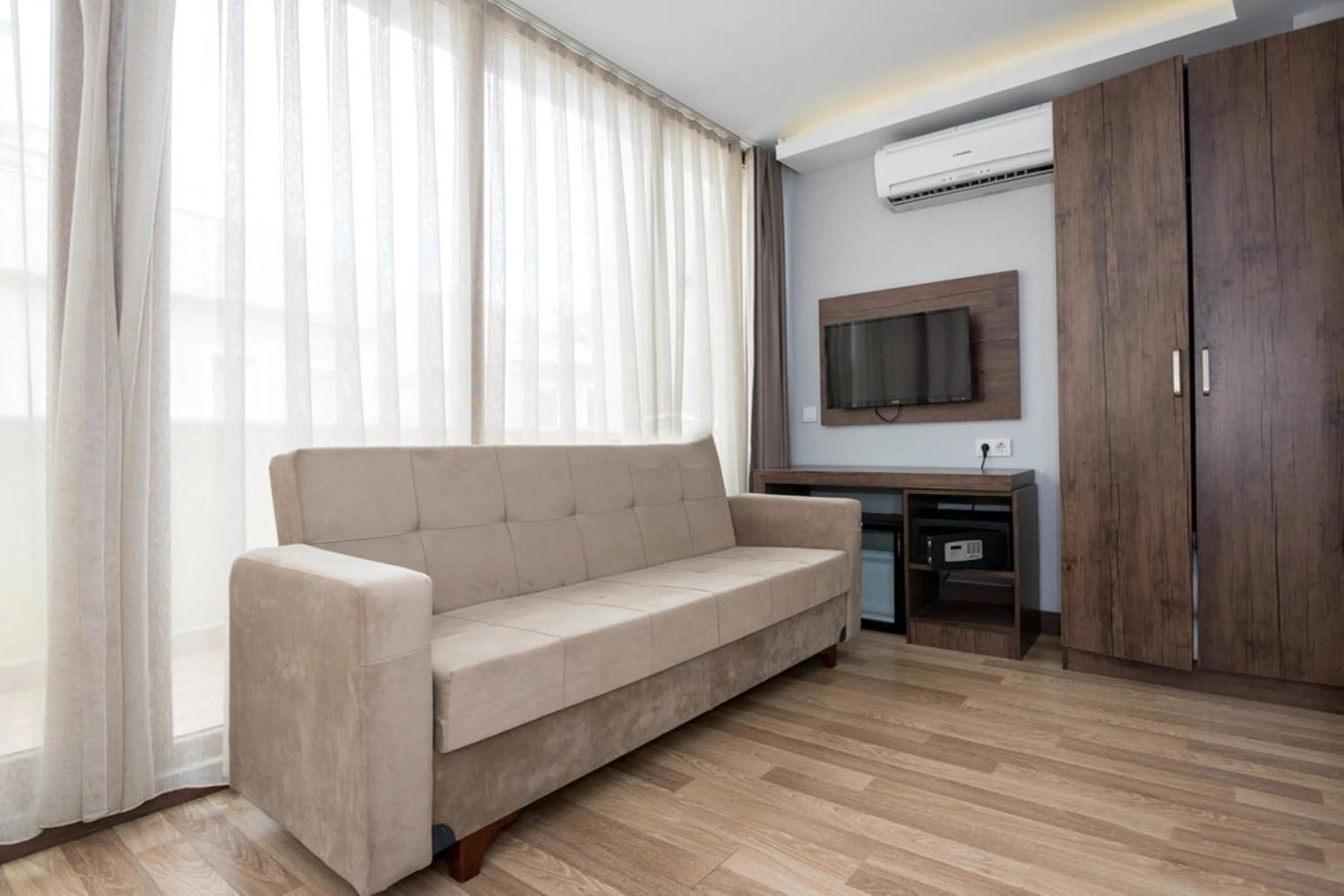 Seating area in Cheers Lighthouse