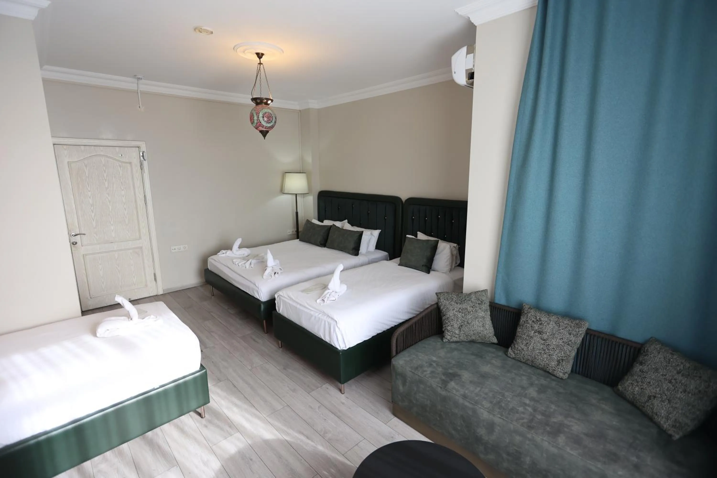 Bed in Cheers Lighthouse