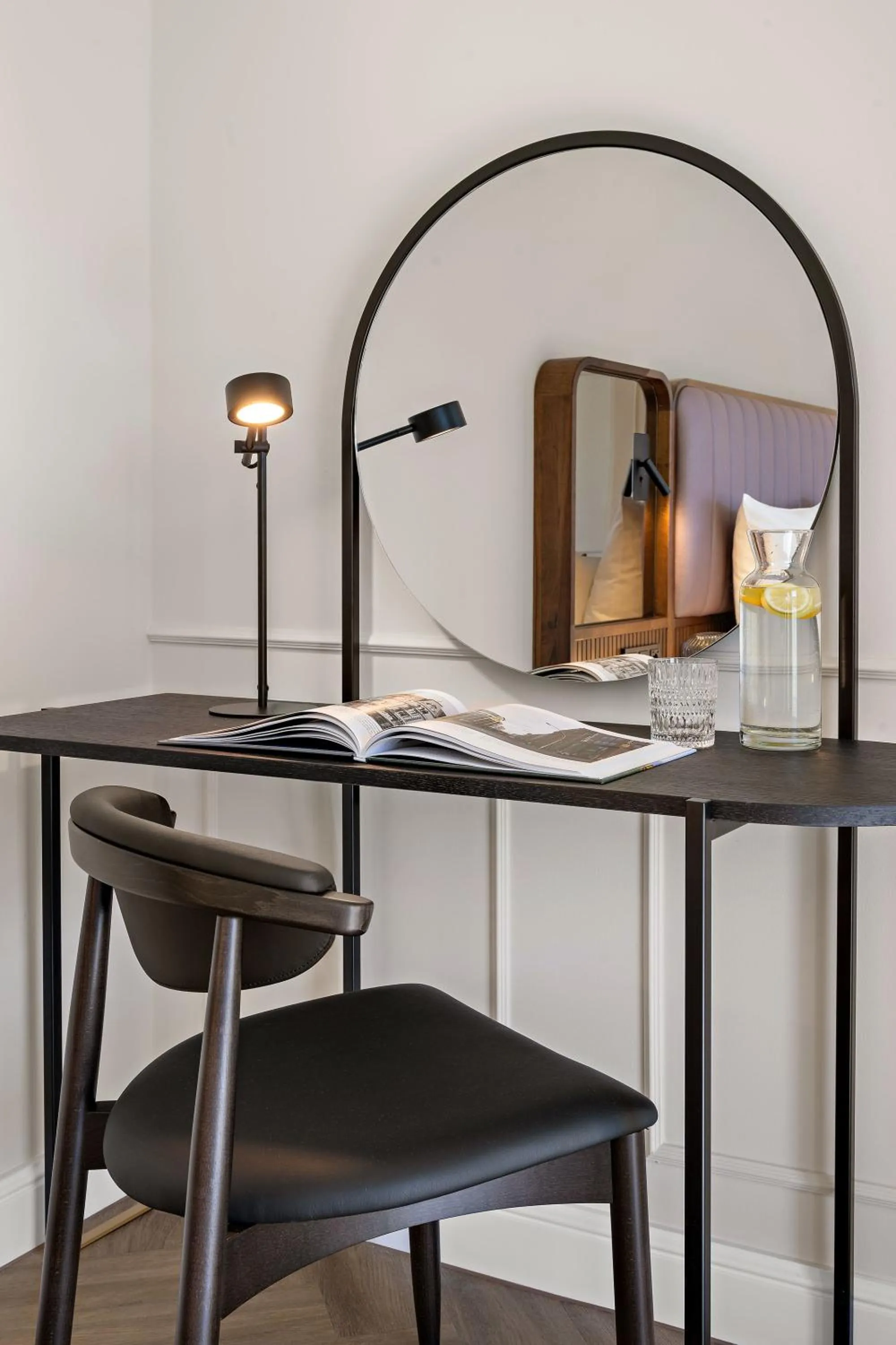 Seating area in Hotel Bristol Berlin