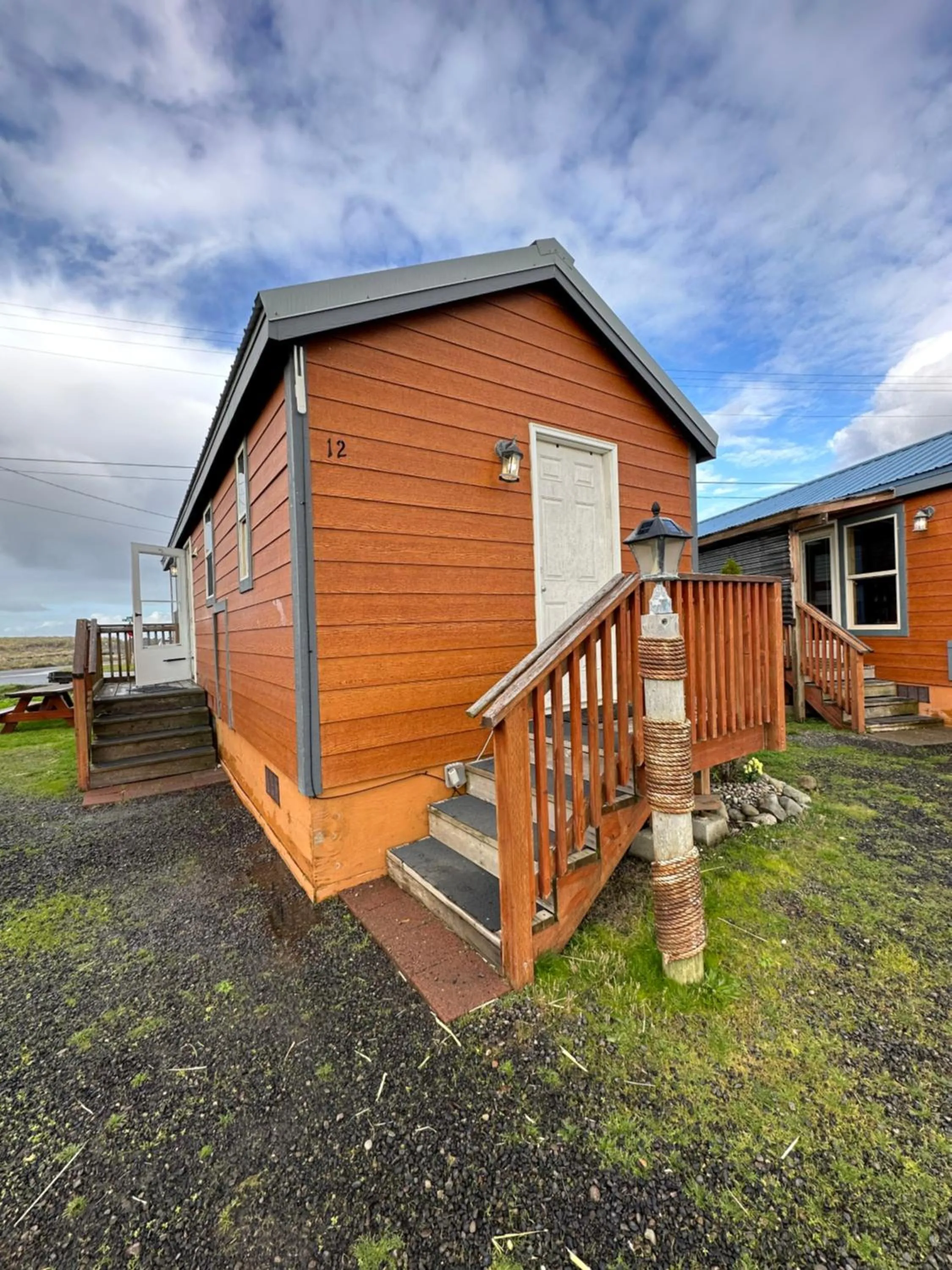 Property building in Westport Inn Cabins