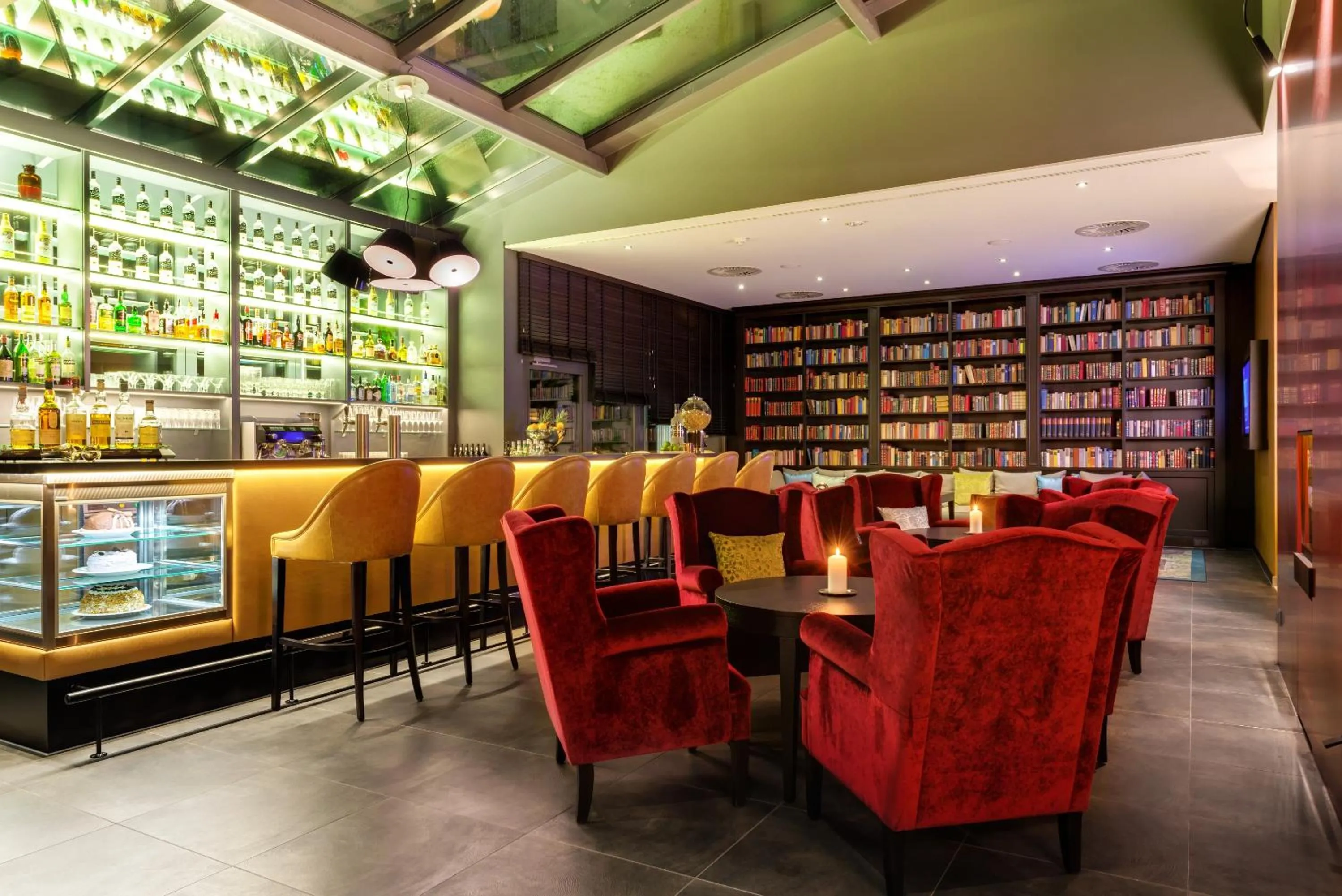 Lounge or bar in Park Plaza Trier