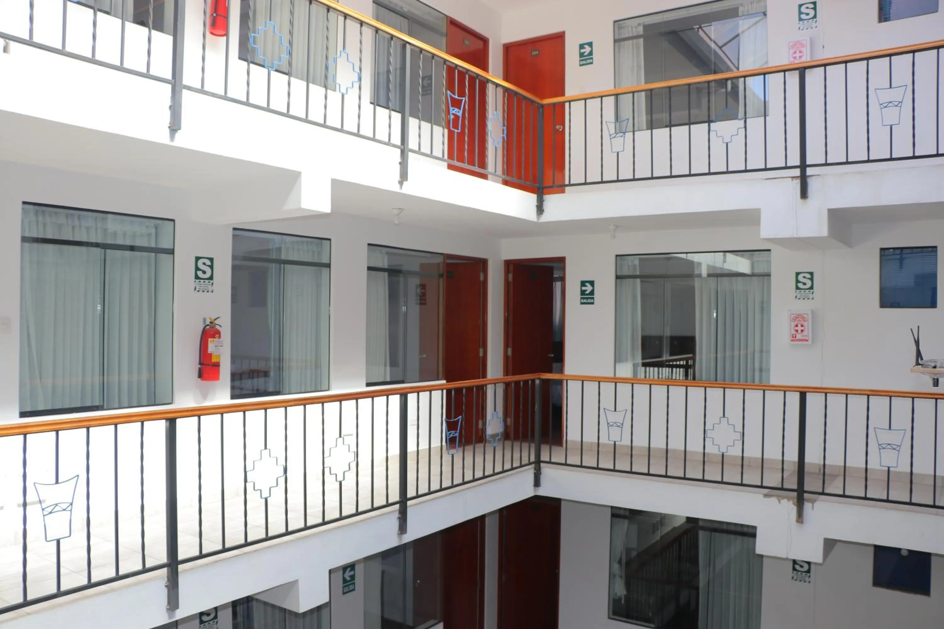 Property building in Hotel Del Prado Hometown