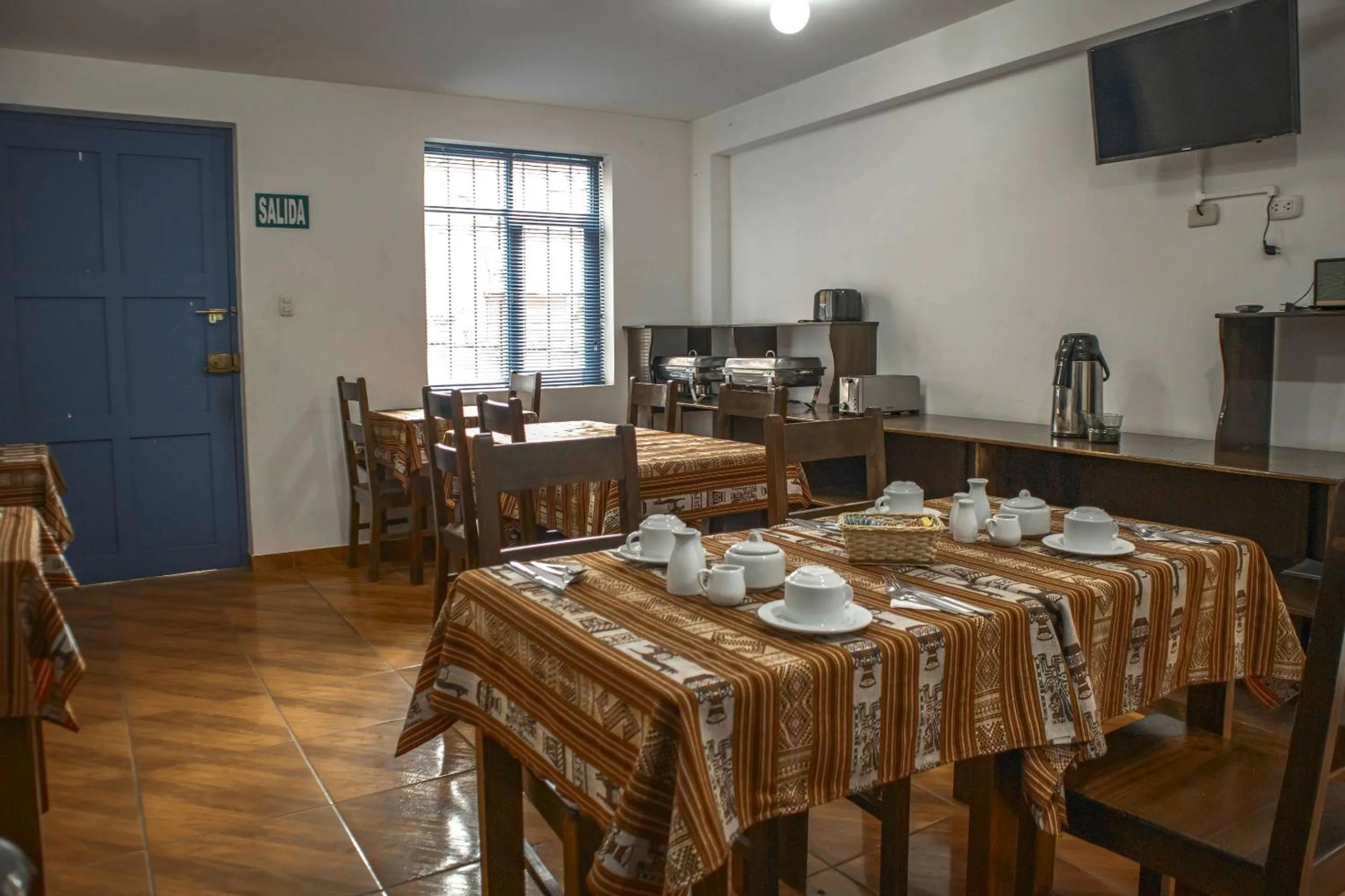 Dining area in Hotel Del Prado Hometown