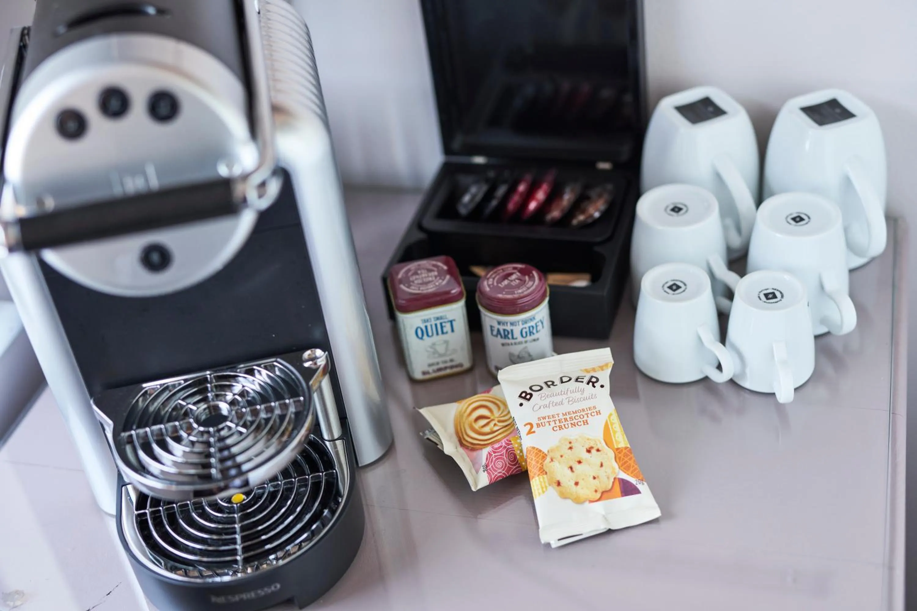 Coffee/tea facilities in Quilt and Croissants Guest House