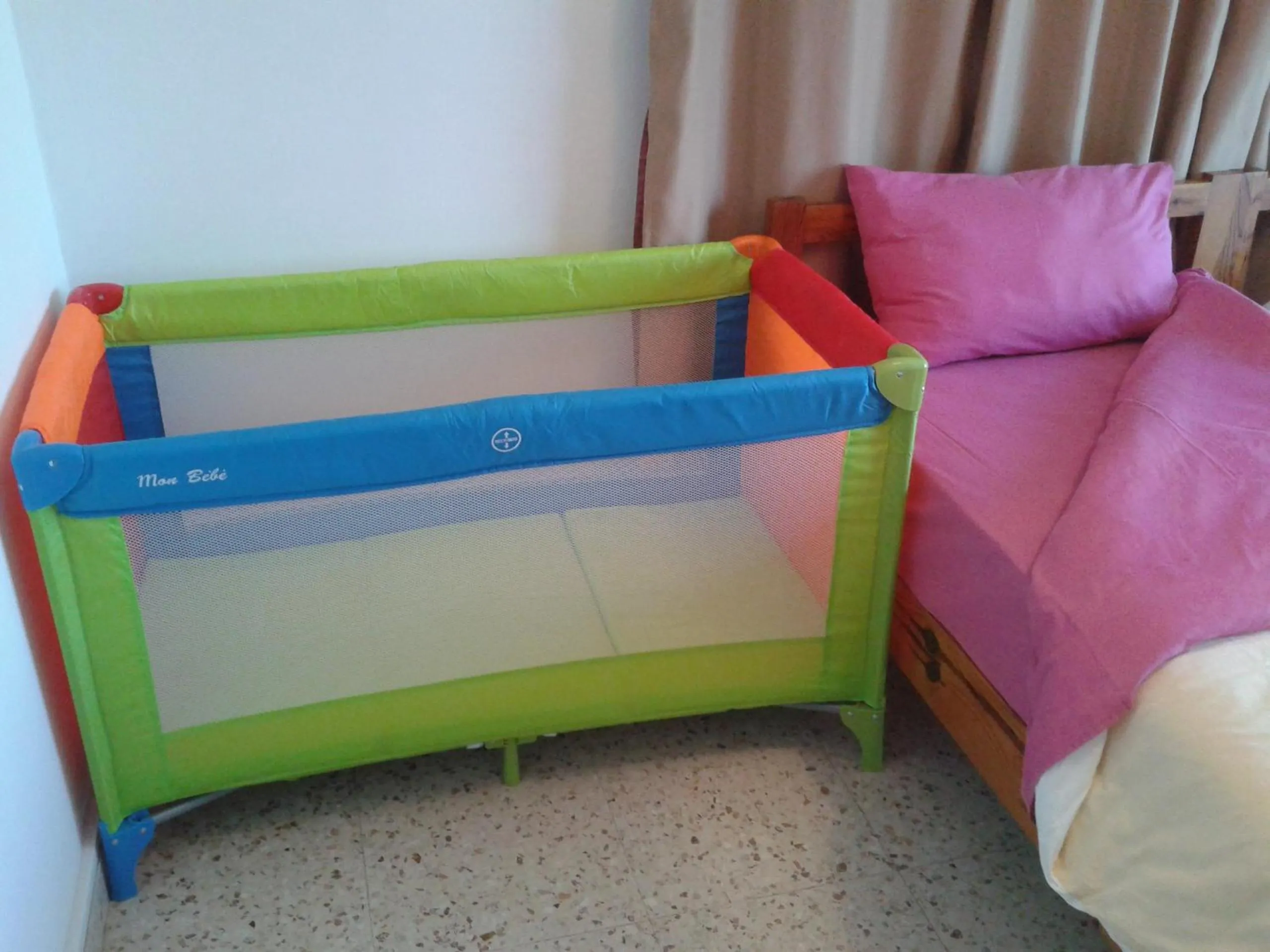 Decorative detail, Bed in Elenapa Holiday Apartments