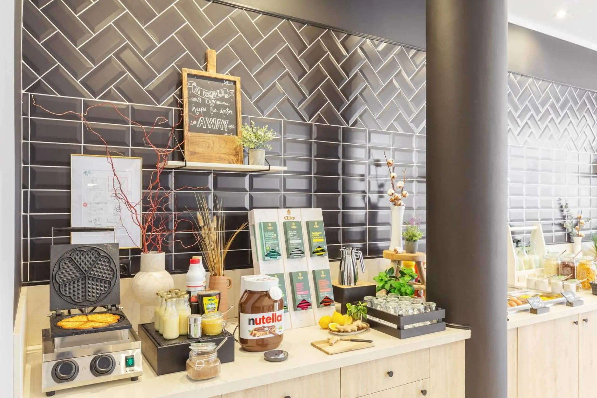 Restaurant/places to eat in Garner Hotel Berlin - Ku'Damm by IHG