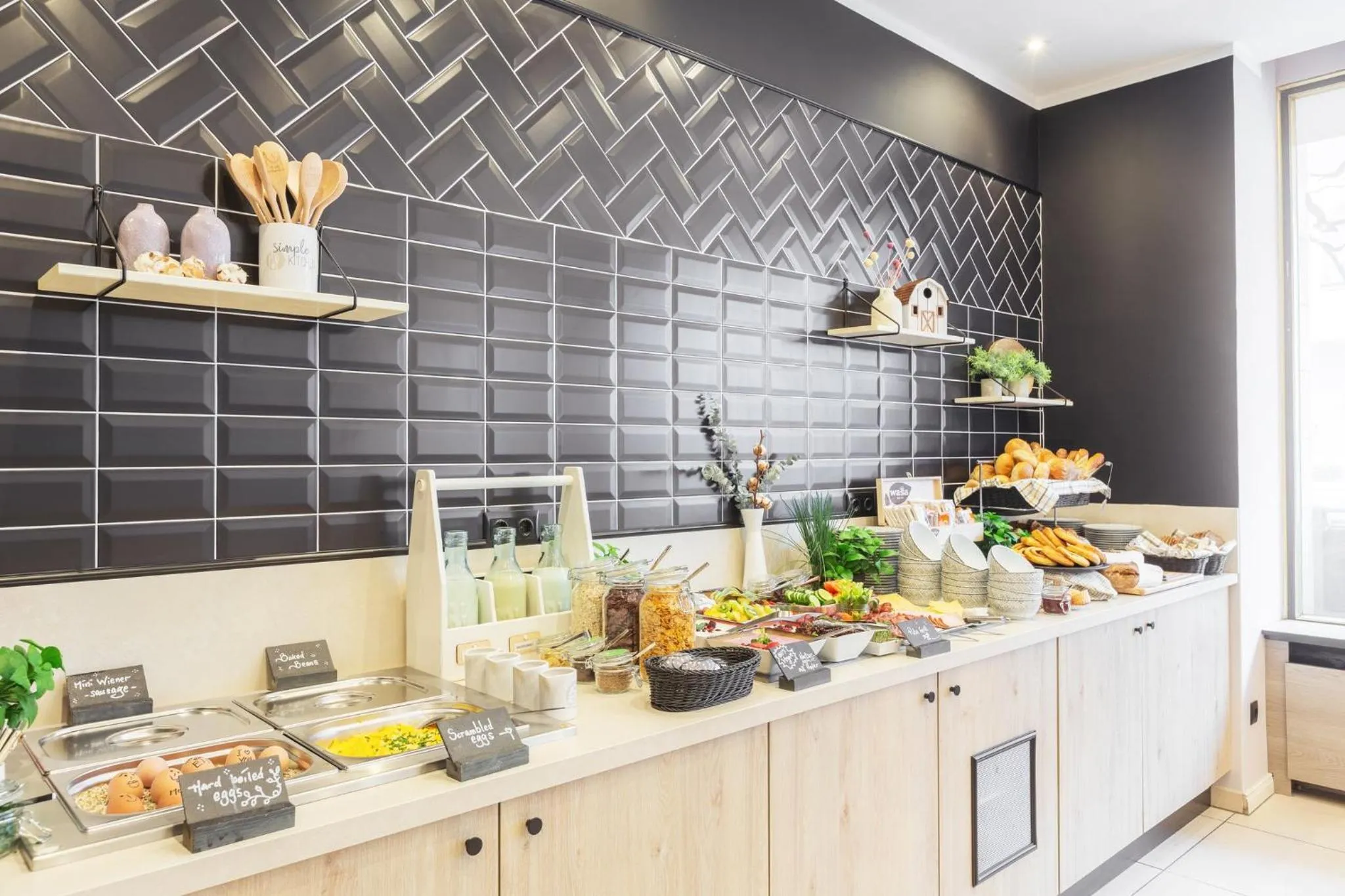 Restaurant/places to eat in Garner Hotel Berlin - Ku'Damm by IHG