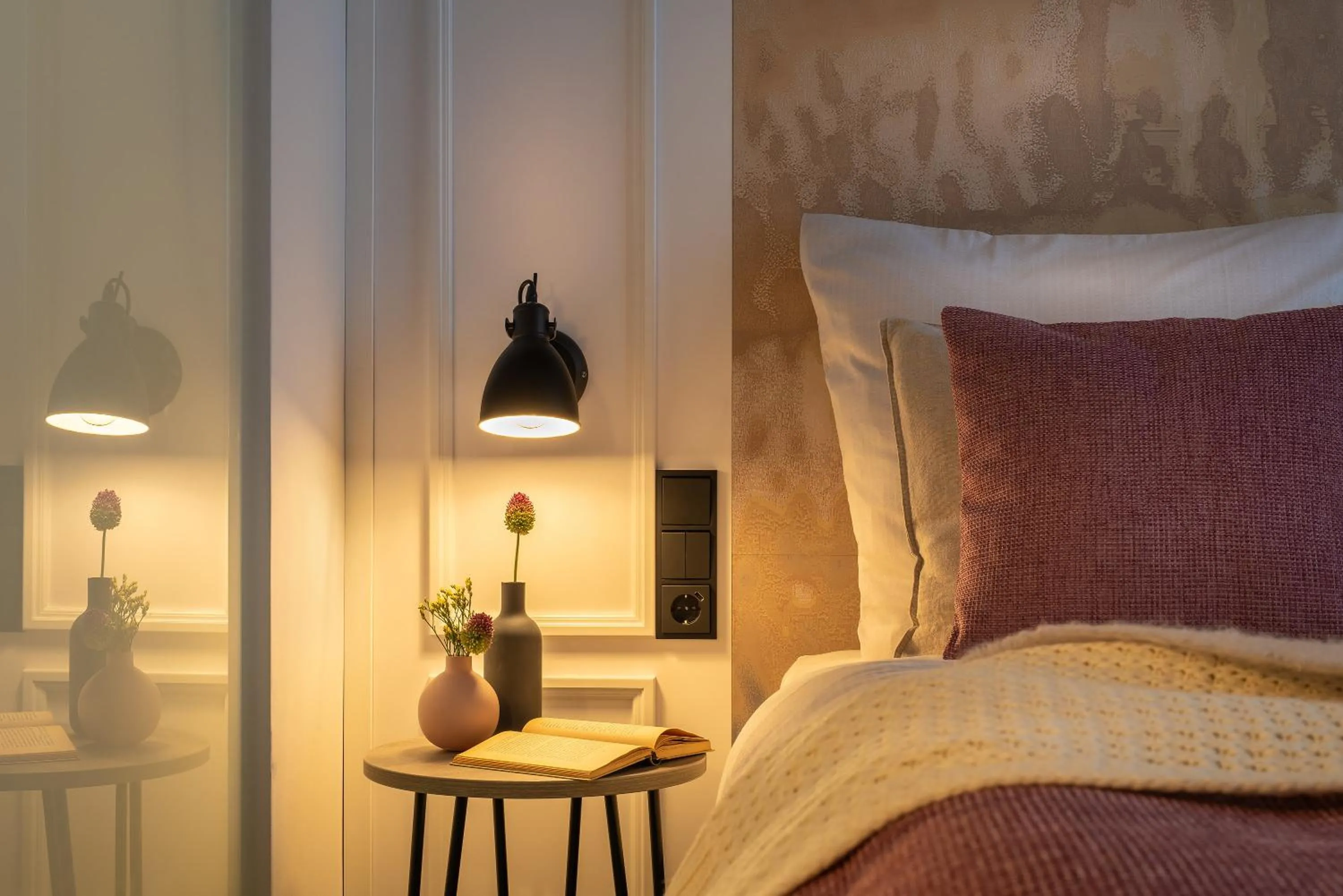 Photo of the whole room, Bed in Yggotel Ravn