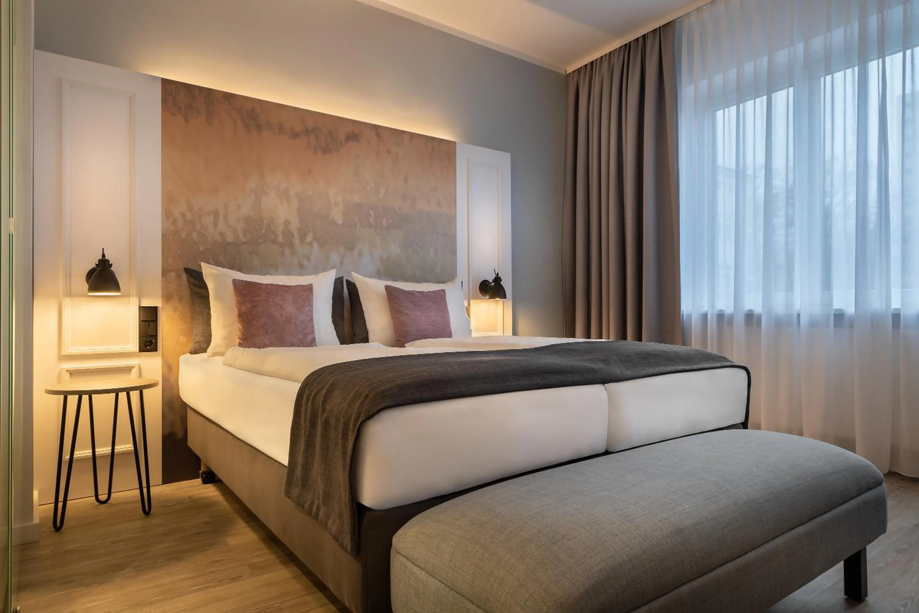 Photo of the whole room, Bed in Yggotel Ravn