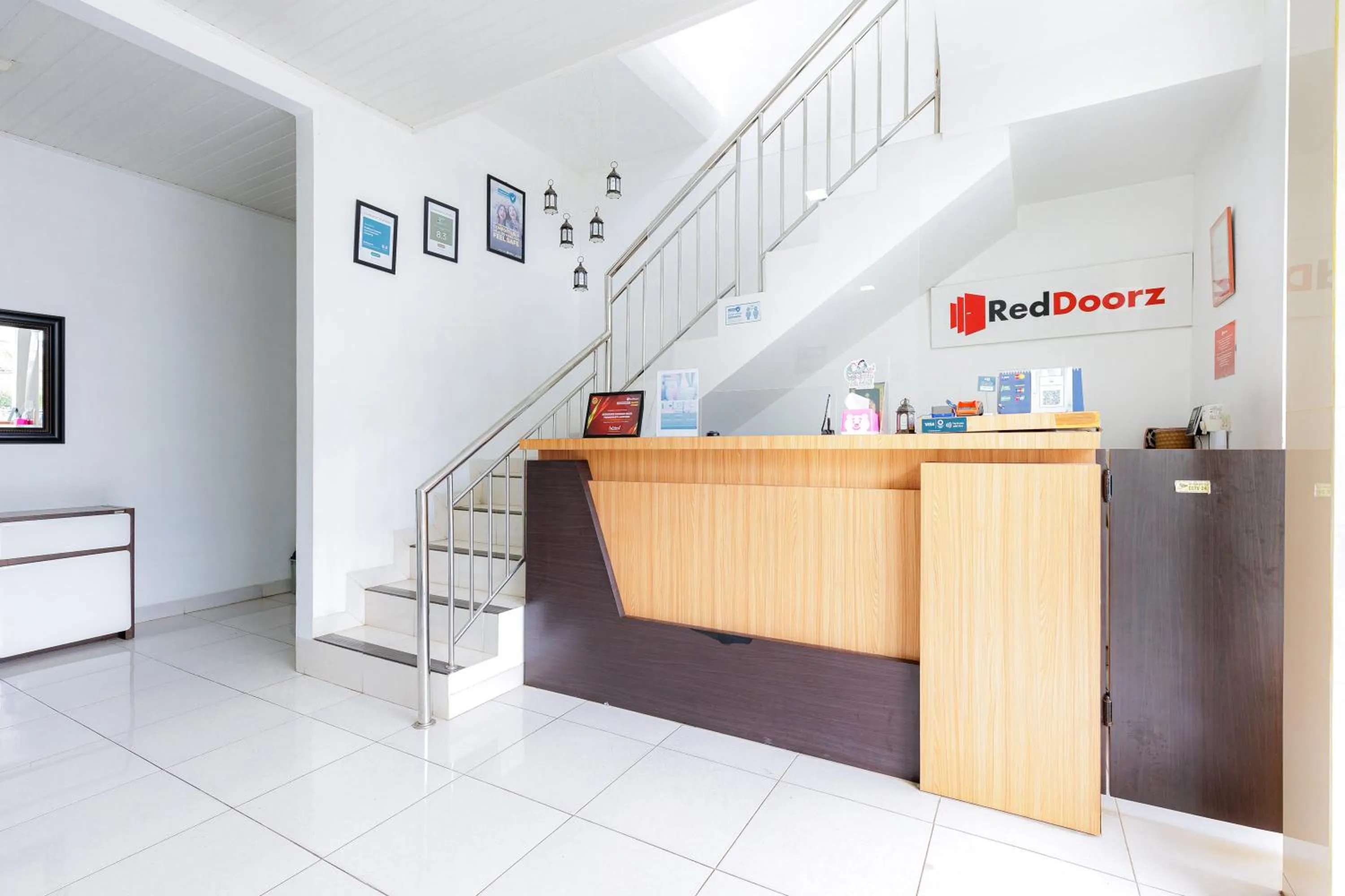 Lobby or reception in RedDoorz Syariah near Transmart Lampung