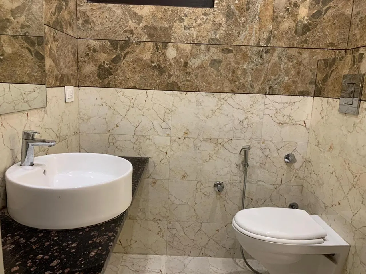 bidet in Hotel Heaven View - 50m From Golden Temple