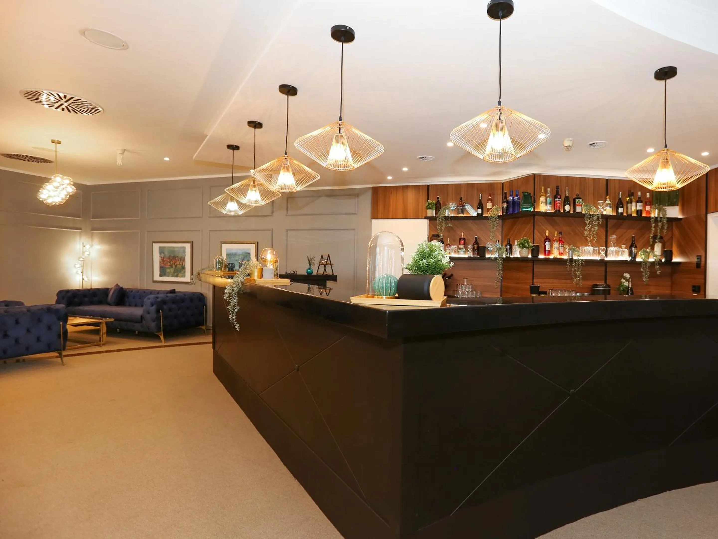 Lounge or bar in DORMERO Hotel Meerbusch