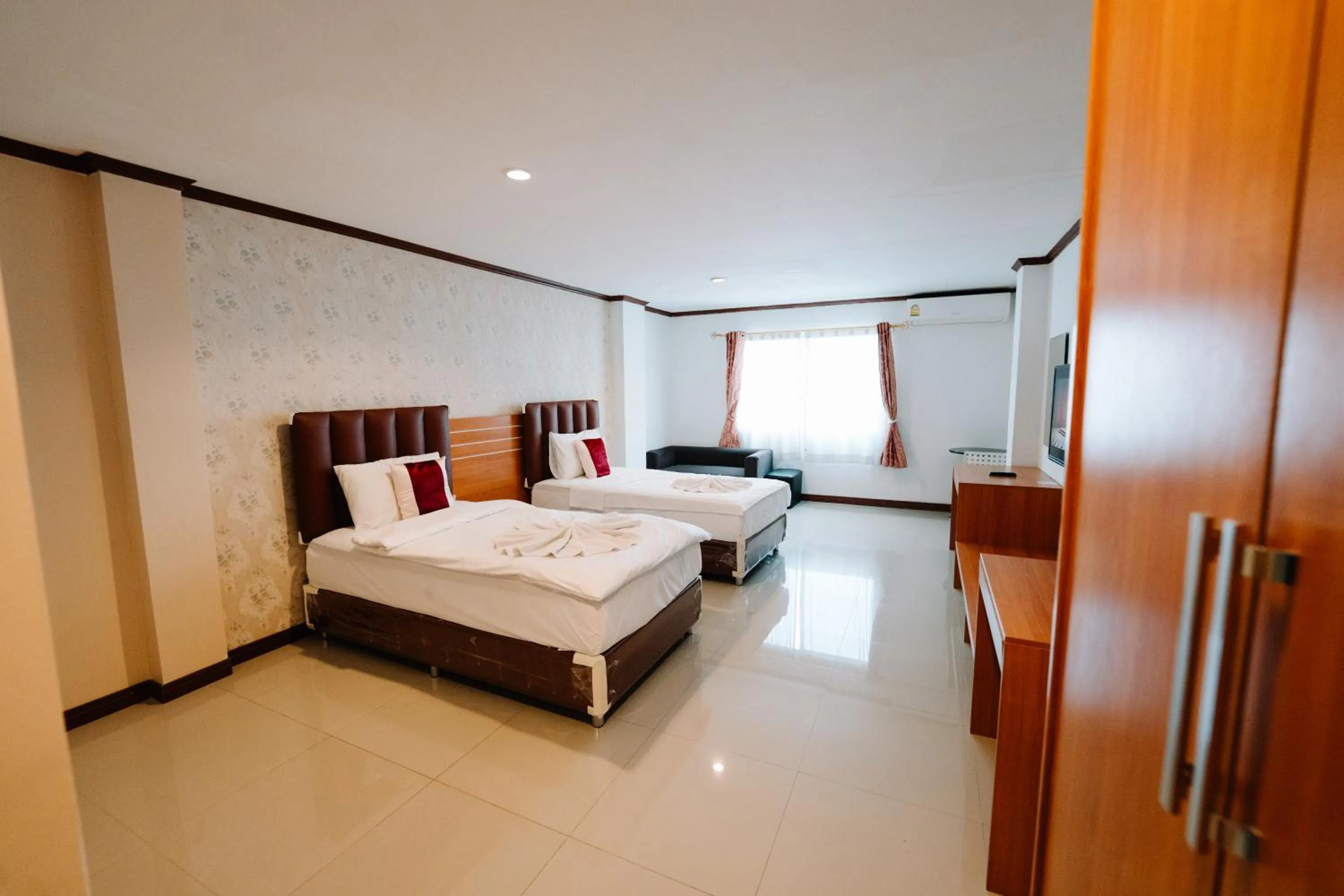 REGENTA CENTRAL RESIDENCY