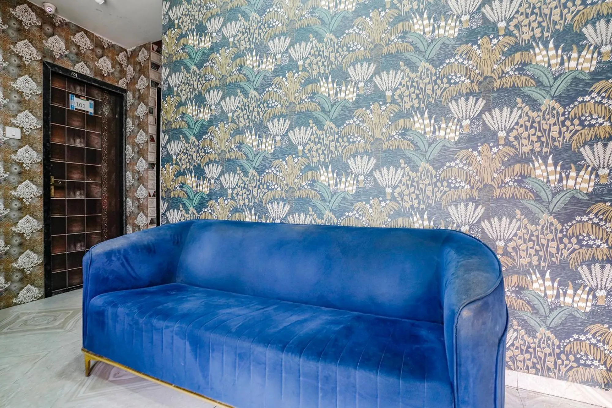 Seating area in FabHotel The United - Nr Mumbai International Airport