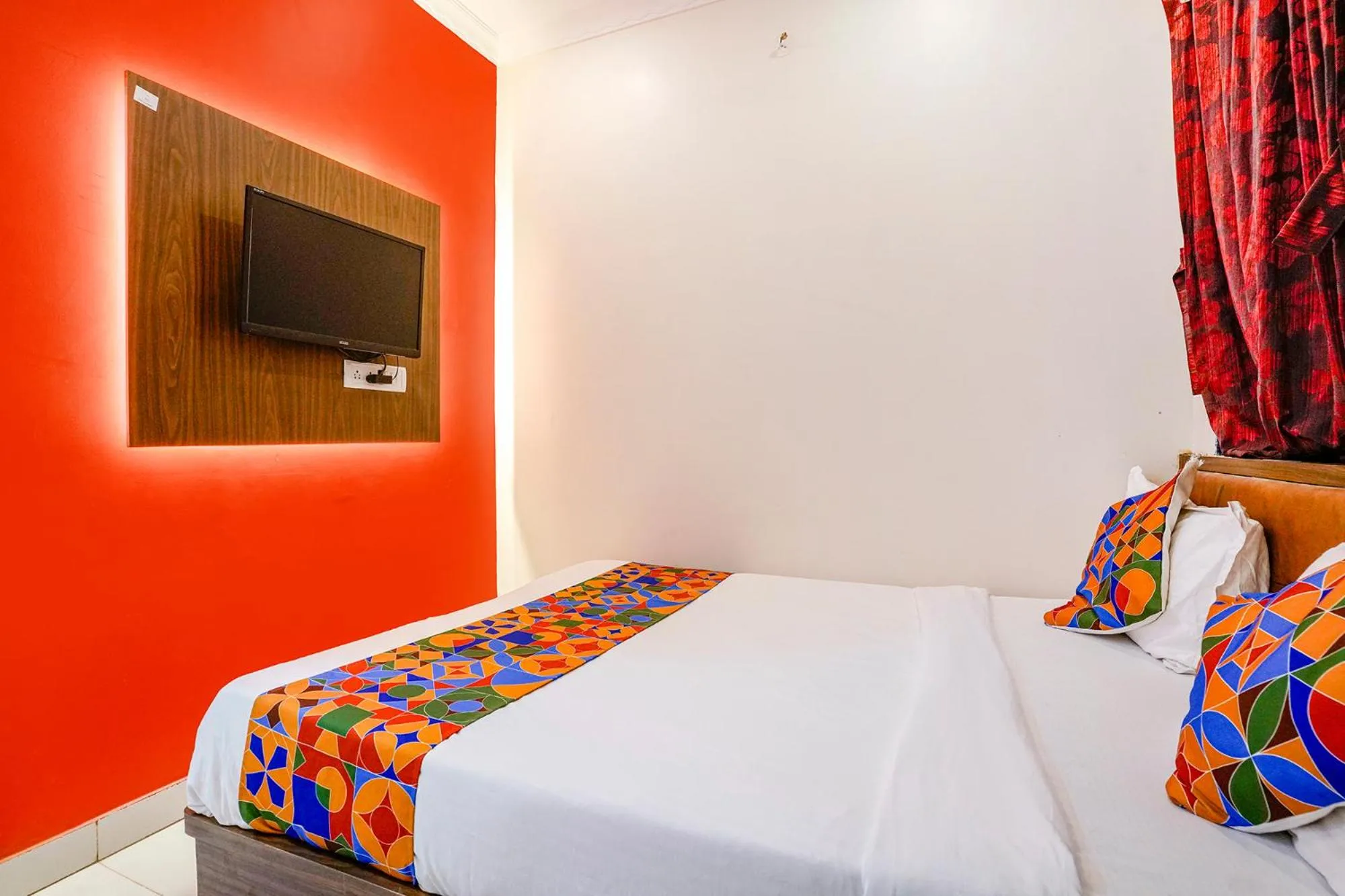 Bed in FabHotel The United - Nr Mumbai International Airport