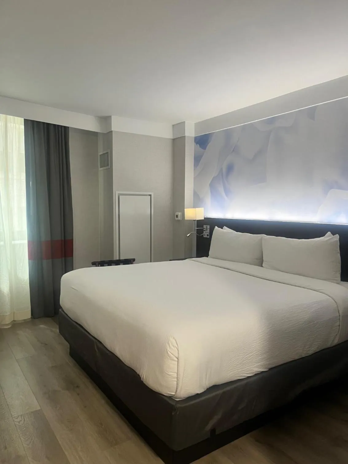 Bedroom, Bed in Four Points by Sheraton New York Downtown