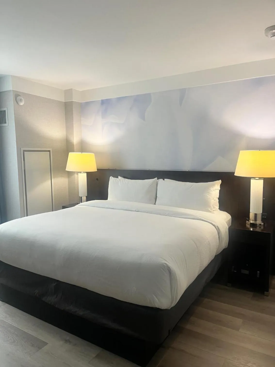 Bedroom, Bed in Four Points by Sheraton New York Downtown