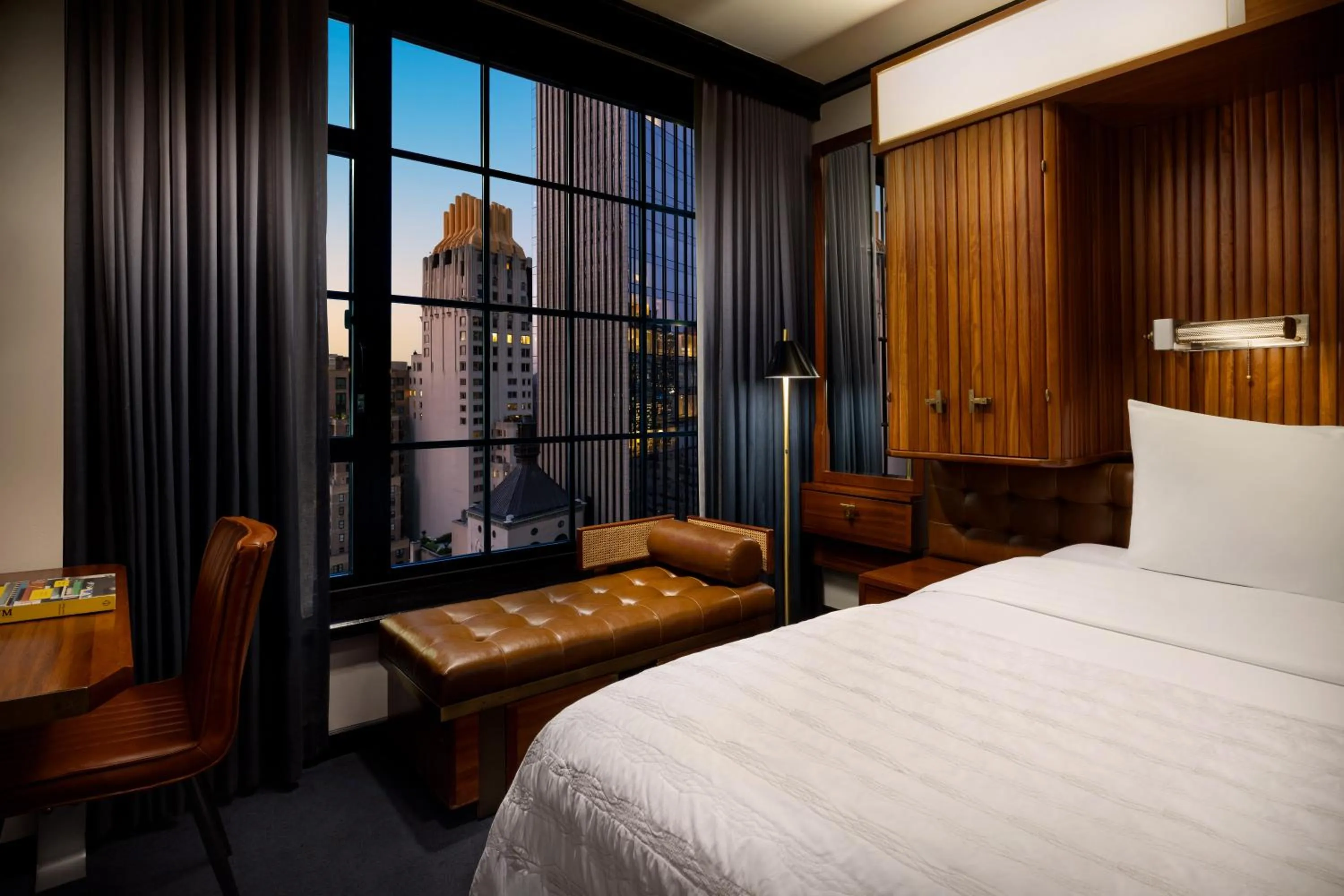 View (from property/room), Bed in Le Meridien New York, Central Park