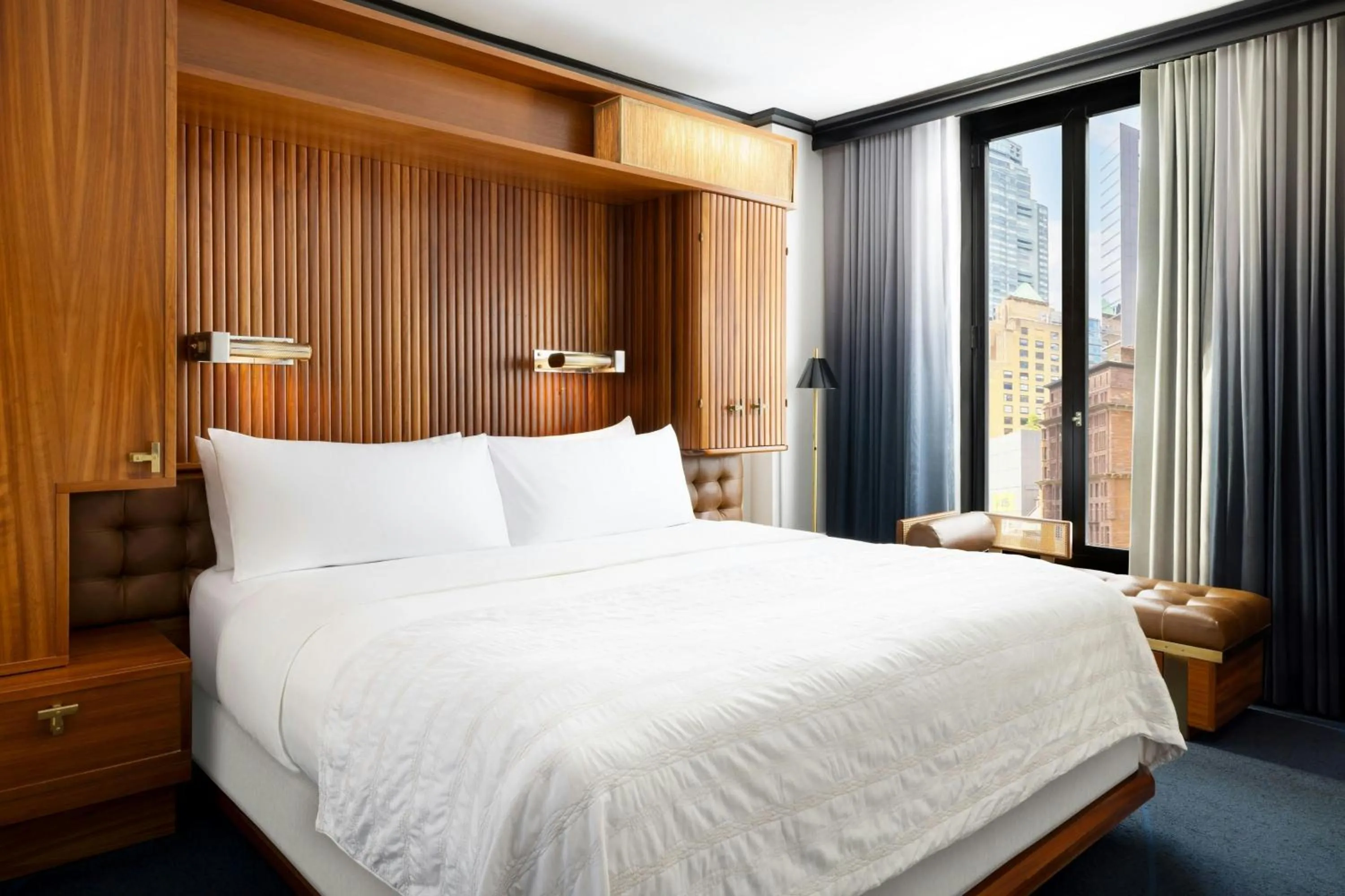 Photo of the whole room, Bed in Le Meridien New York, Central Park