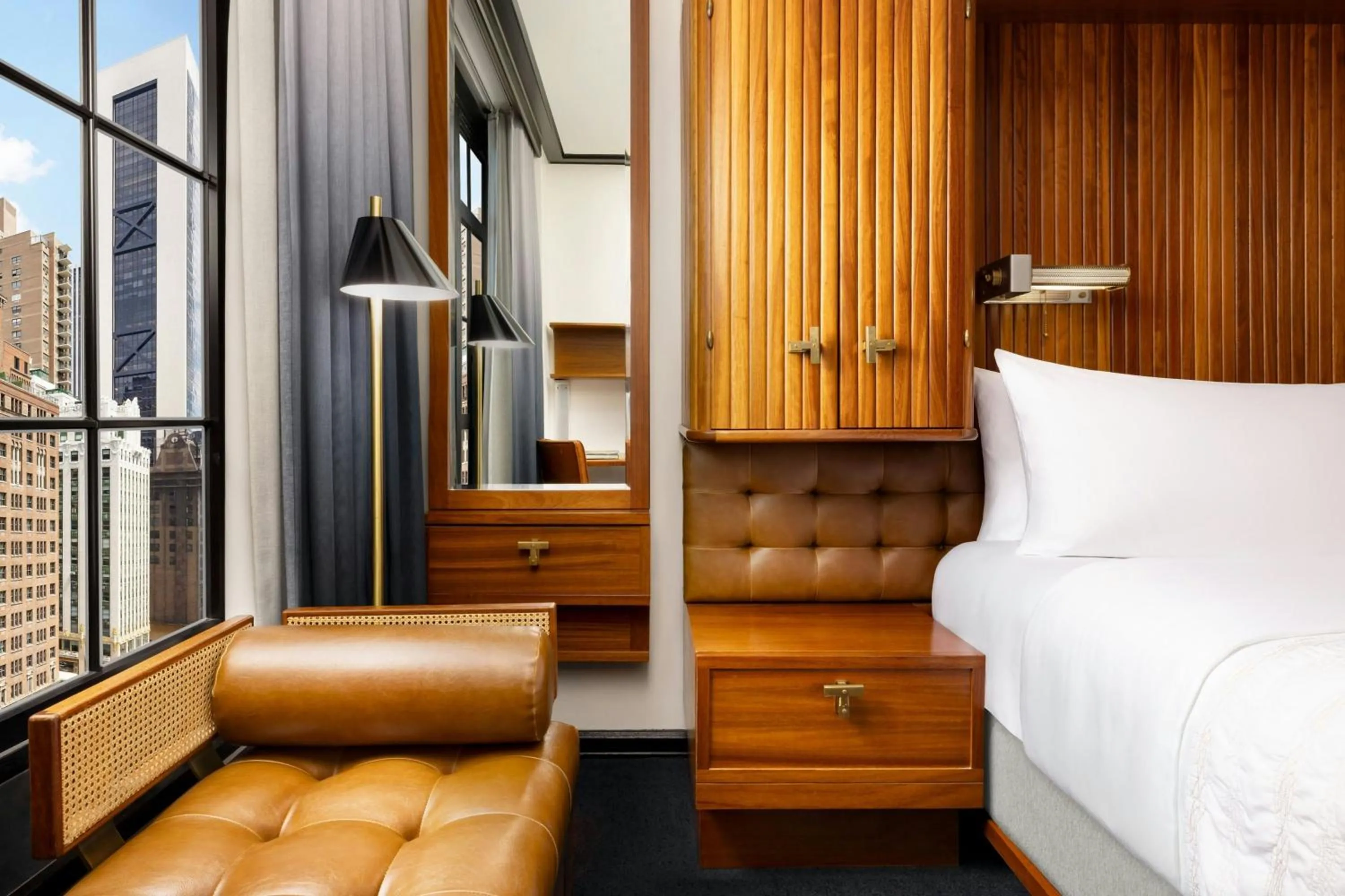 Photo of the whole room, Bed in Le Meridien New York, Central Park