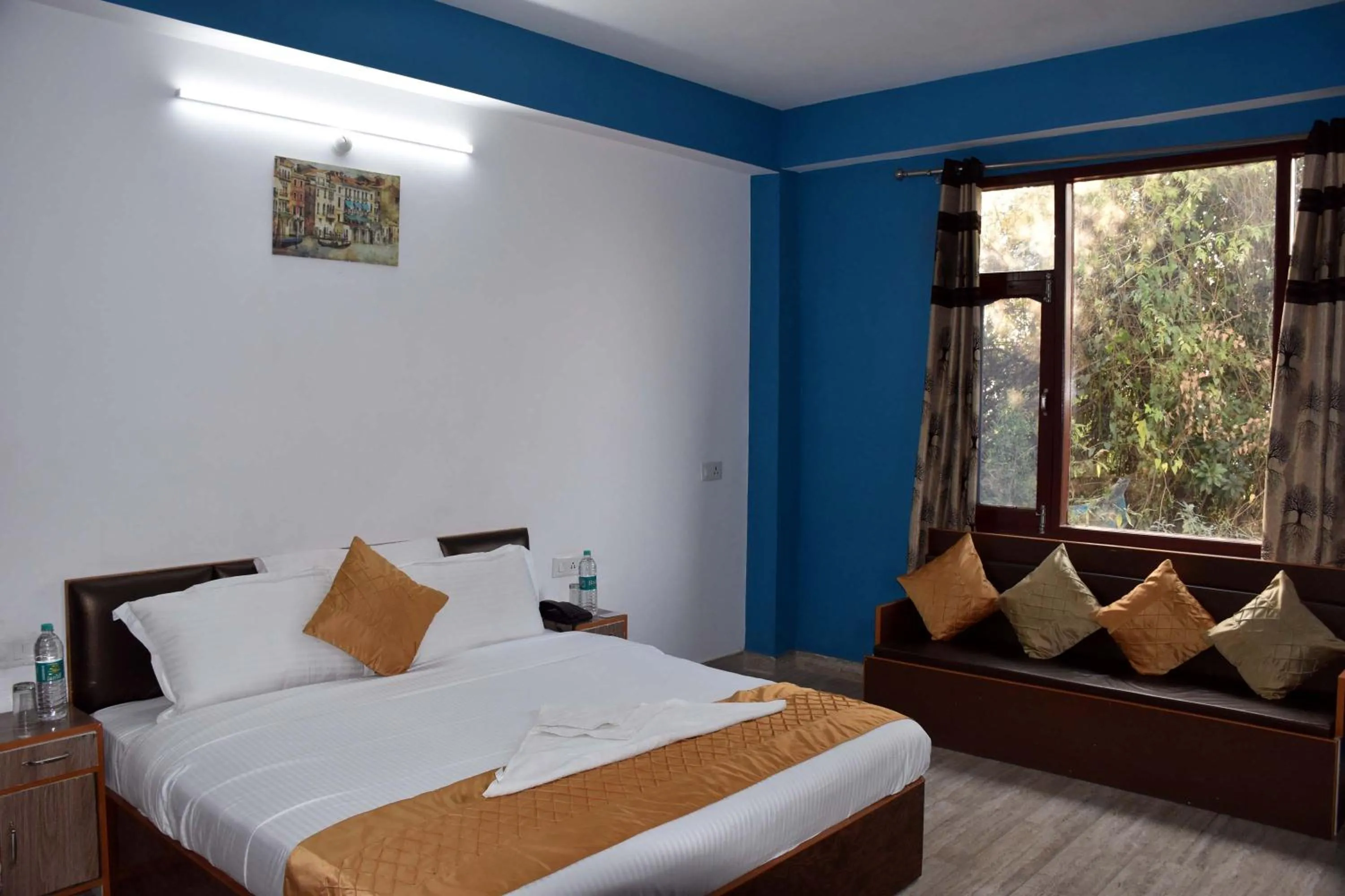 Bedroom in Whistling Alpines