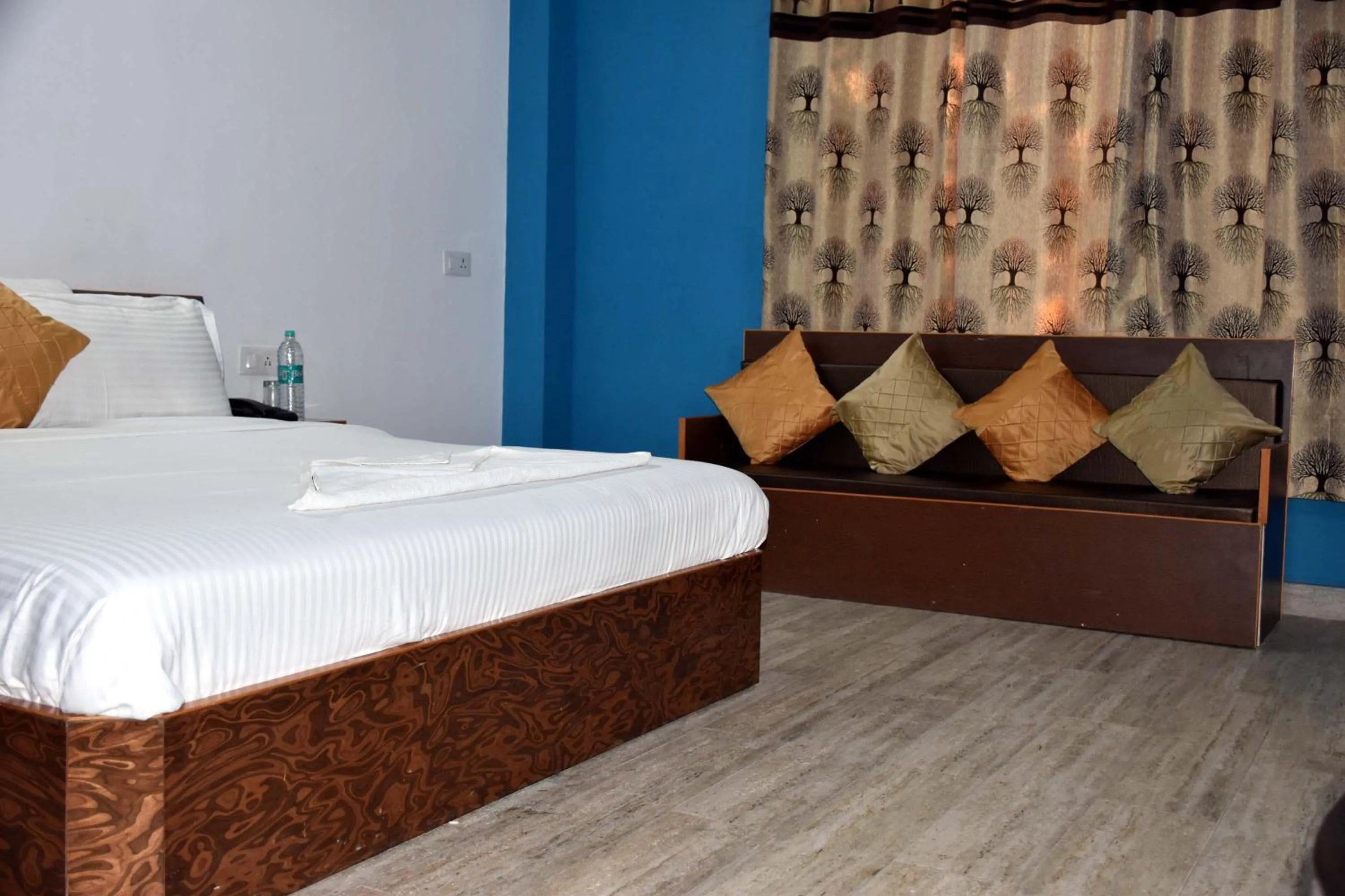 Bedroom in Whistling Alpines