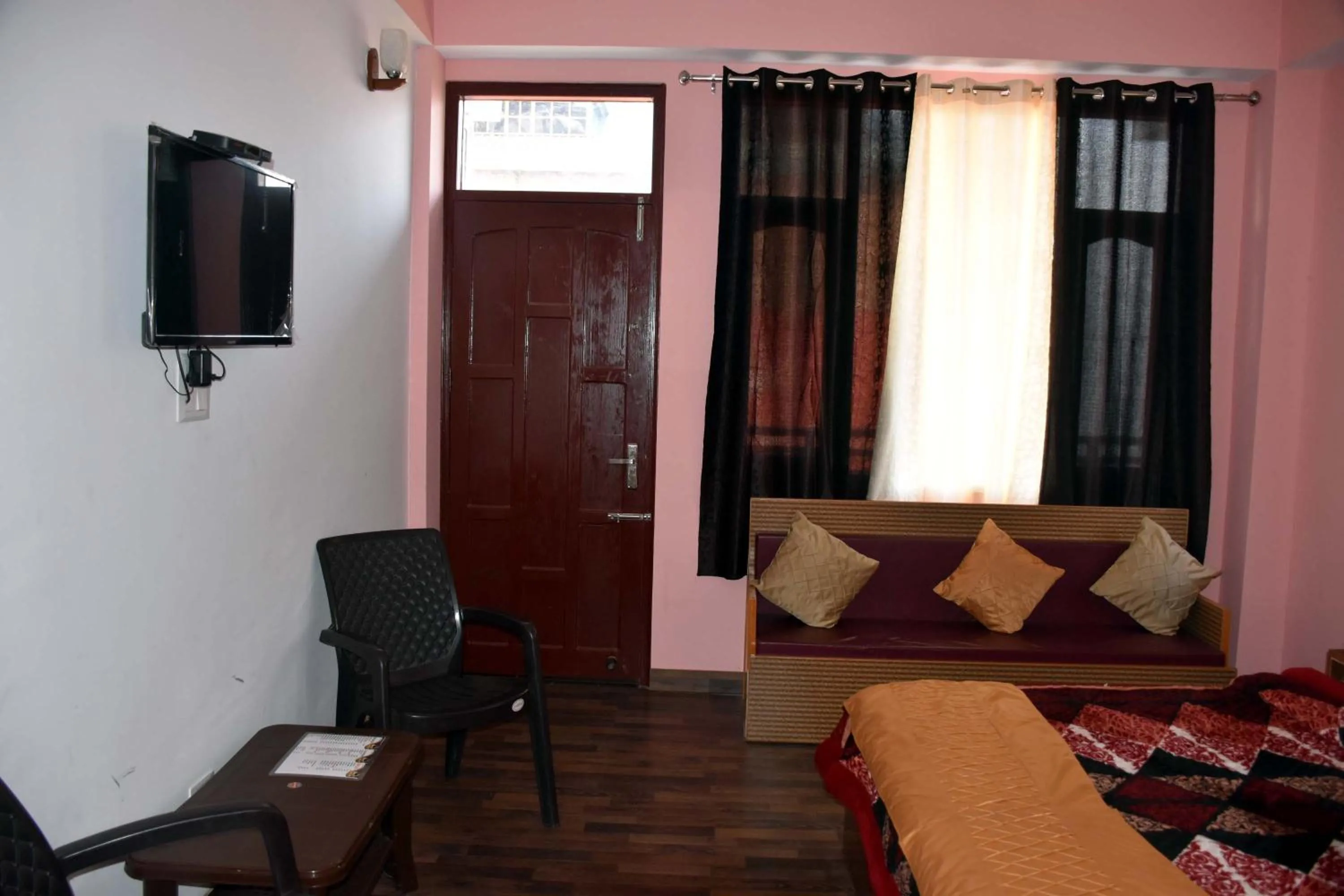 TV and multimedia in Whistling Alpines