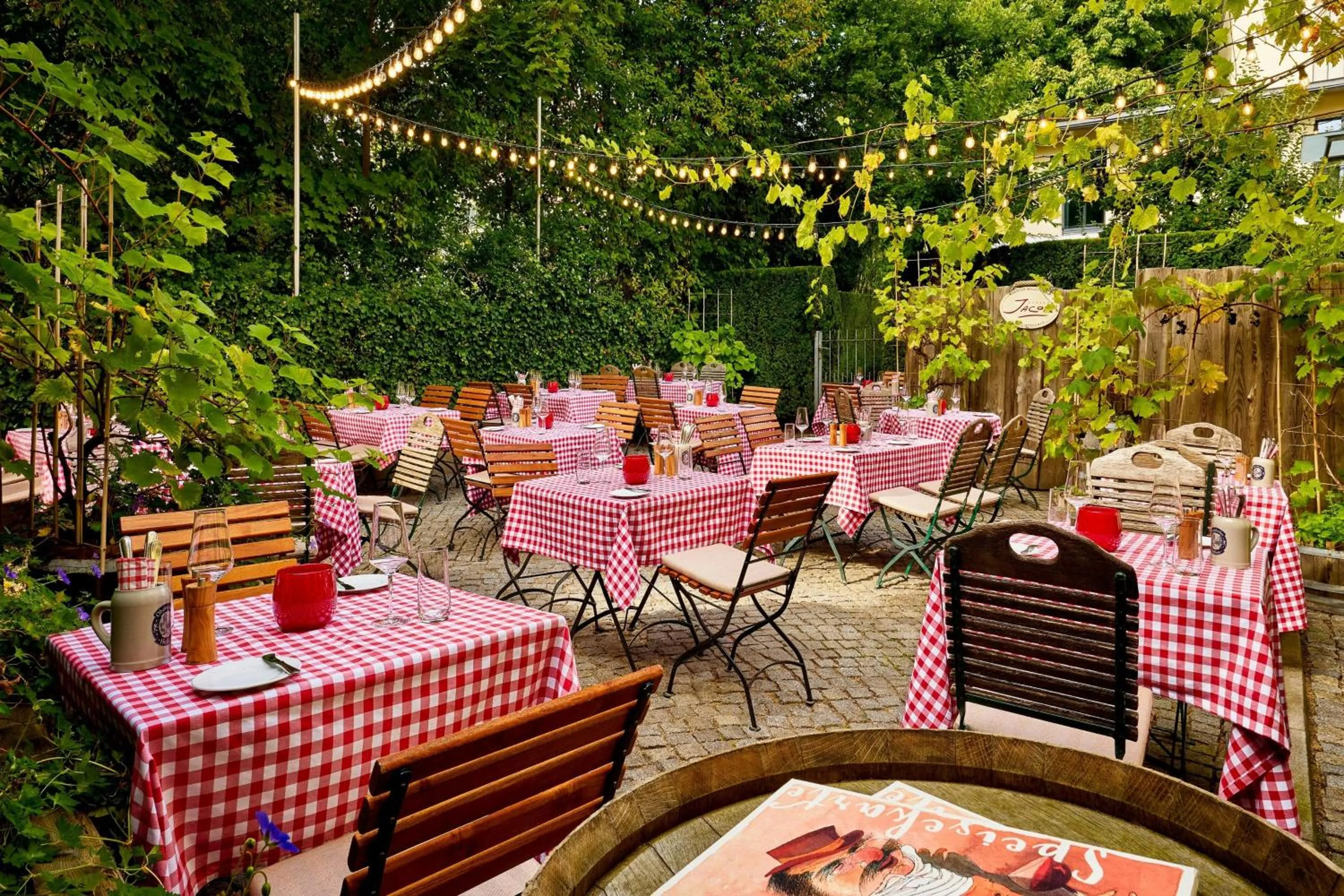 Restaurant/places to eat in Louis C Jacob, Hamburg, Autograph Collection