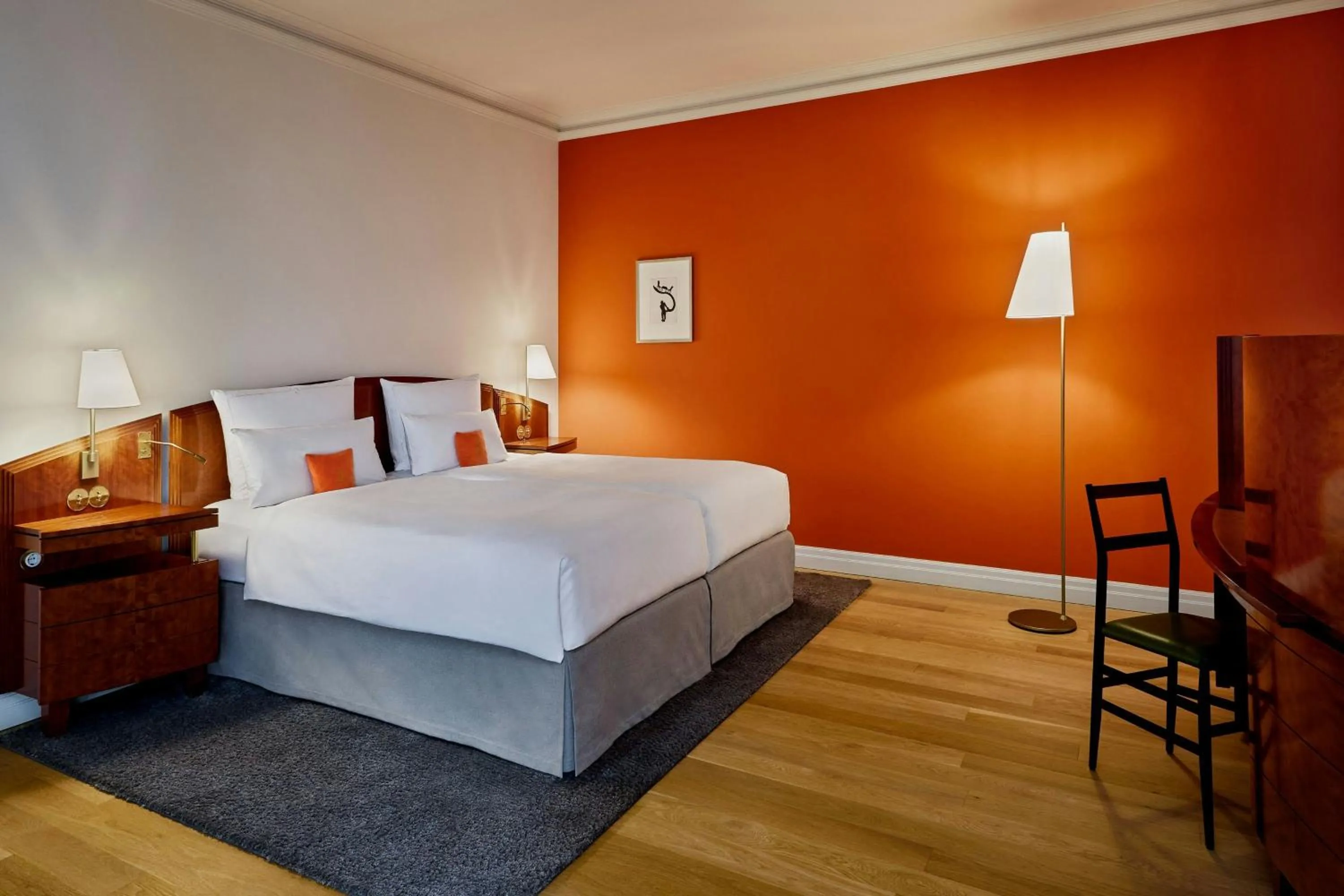 Photo of the whole room, Bed in Louis C Jacob, Hamburg, Autograph Collection