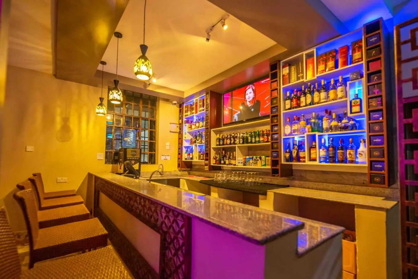 Nightclub / DJ in Kings Premier Inn