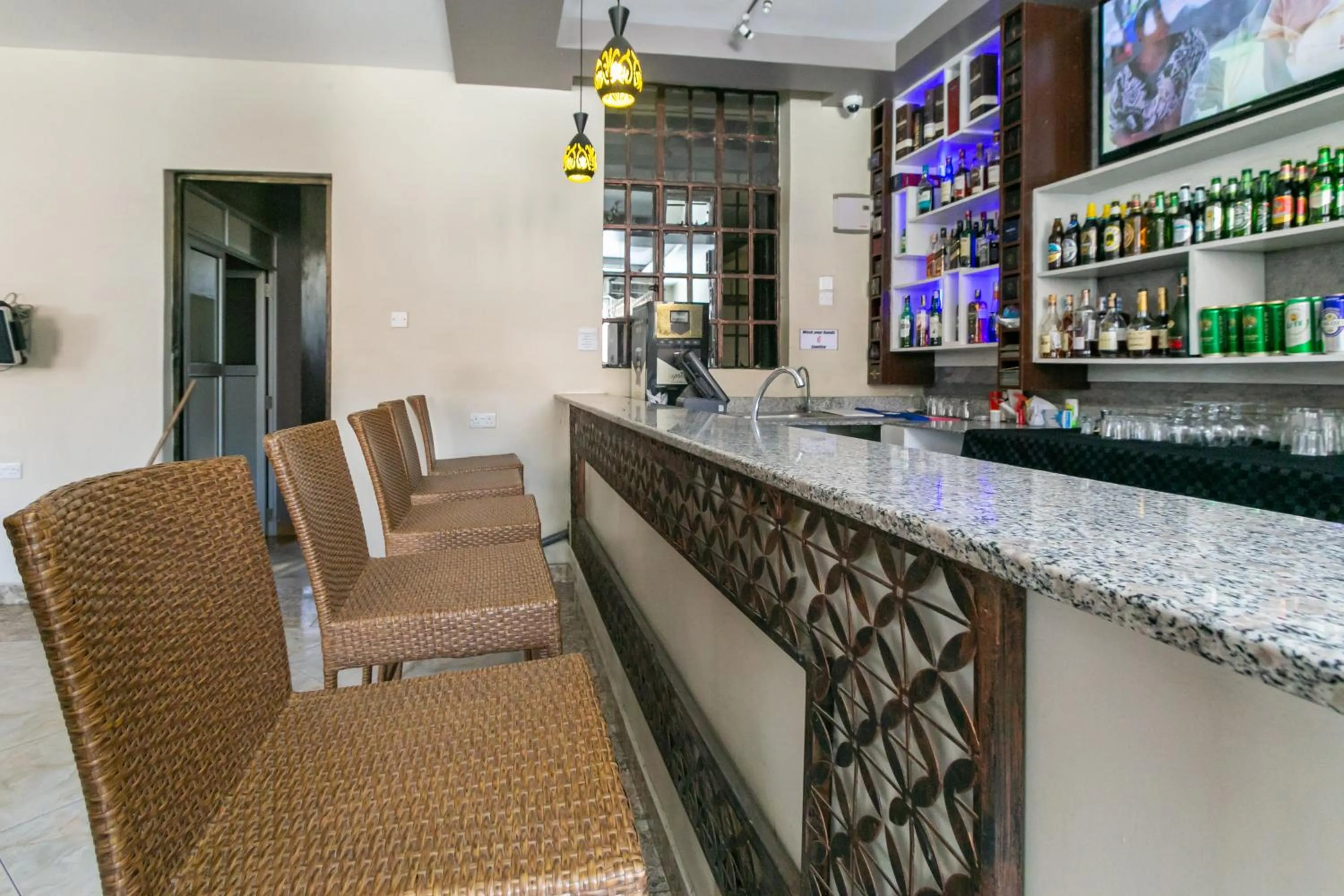 Lounge or bar in Kings Premier Inn