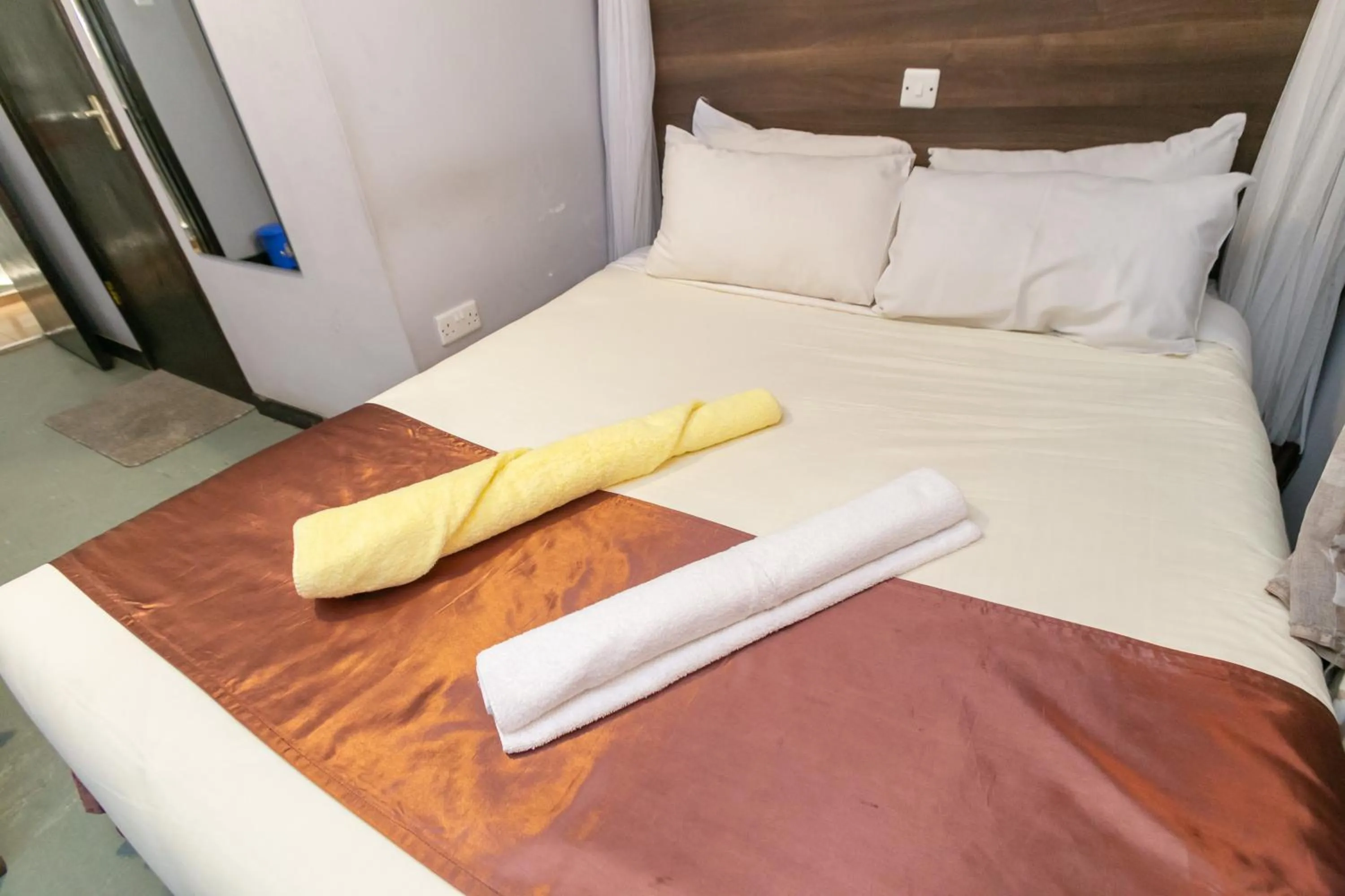 Bed in Kings Premier Inn