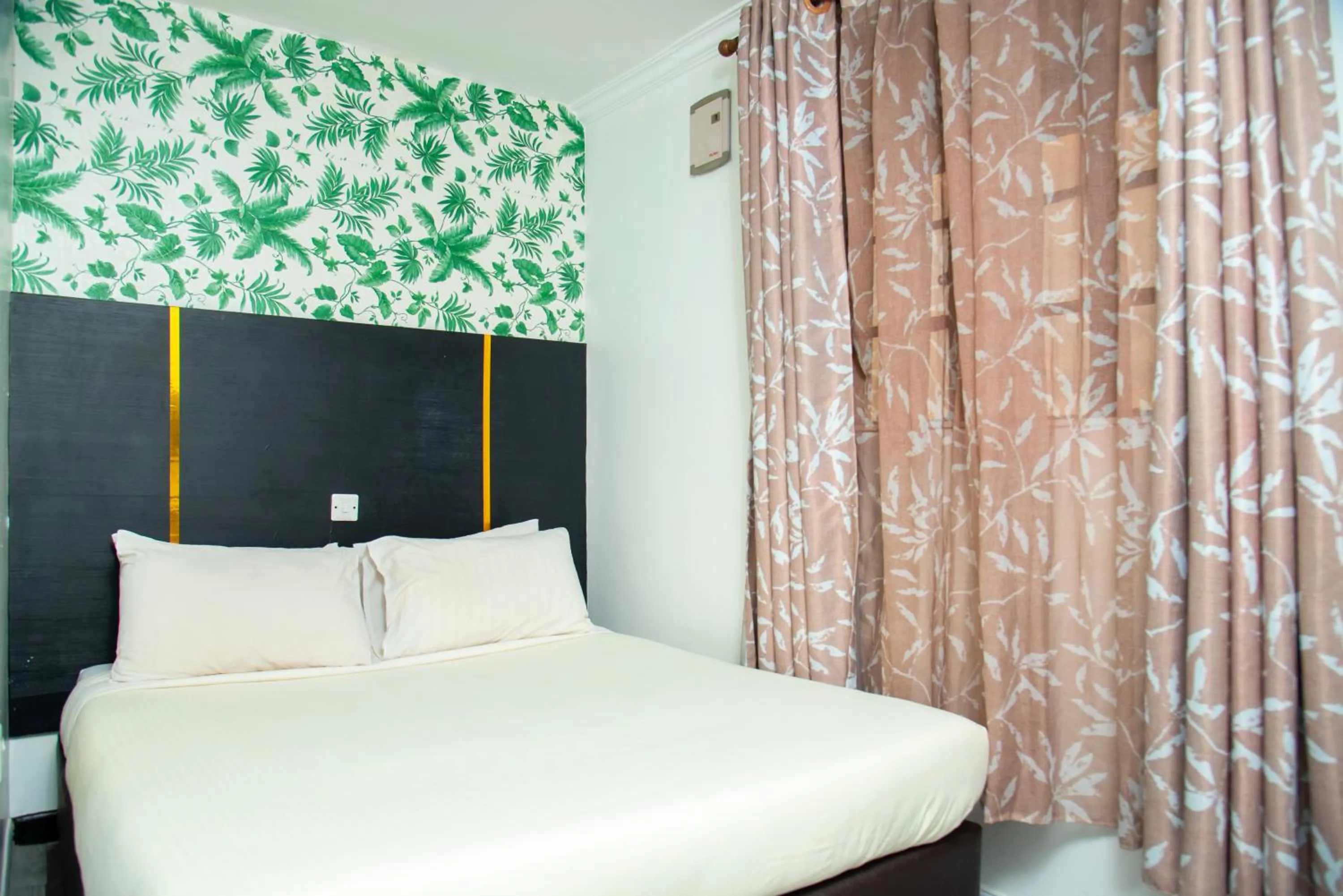 Bed in Kings Premier Inn