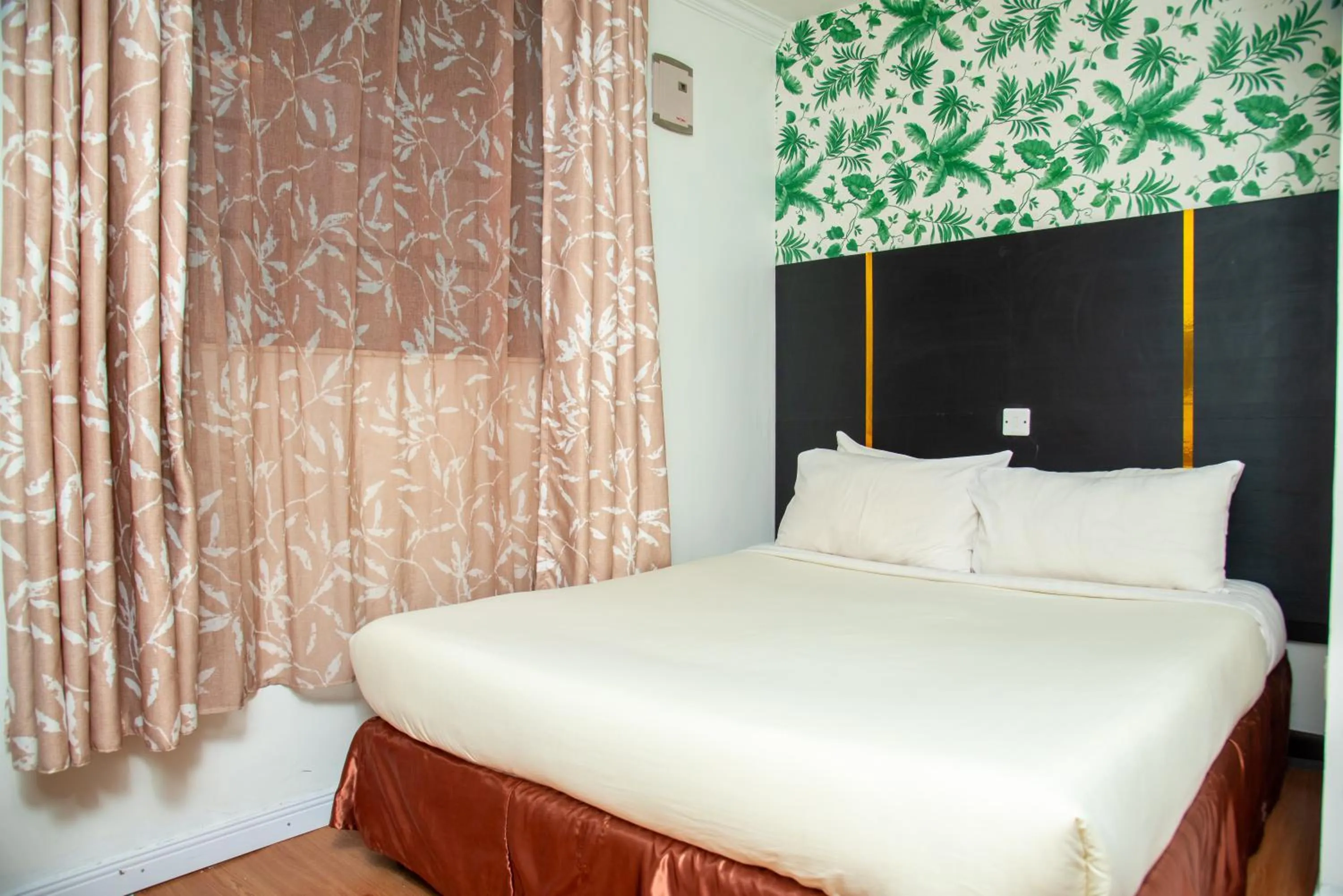 Bed in Kings Premier Inn