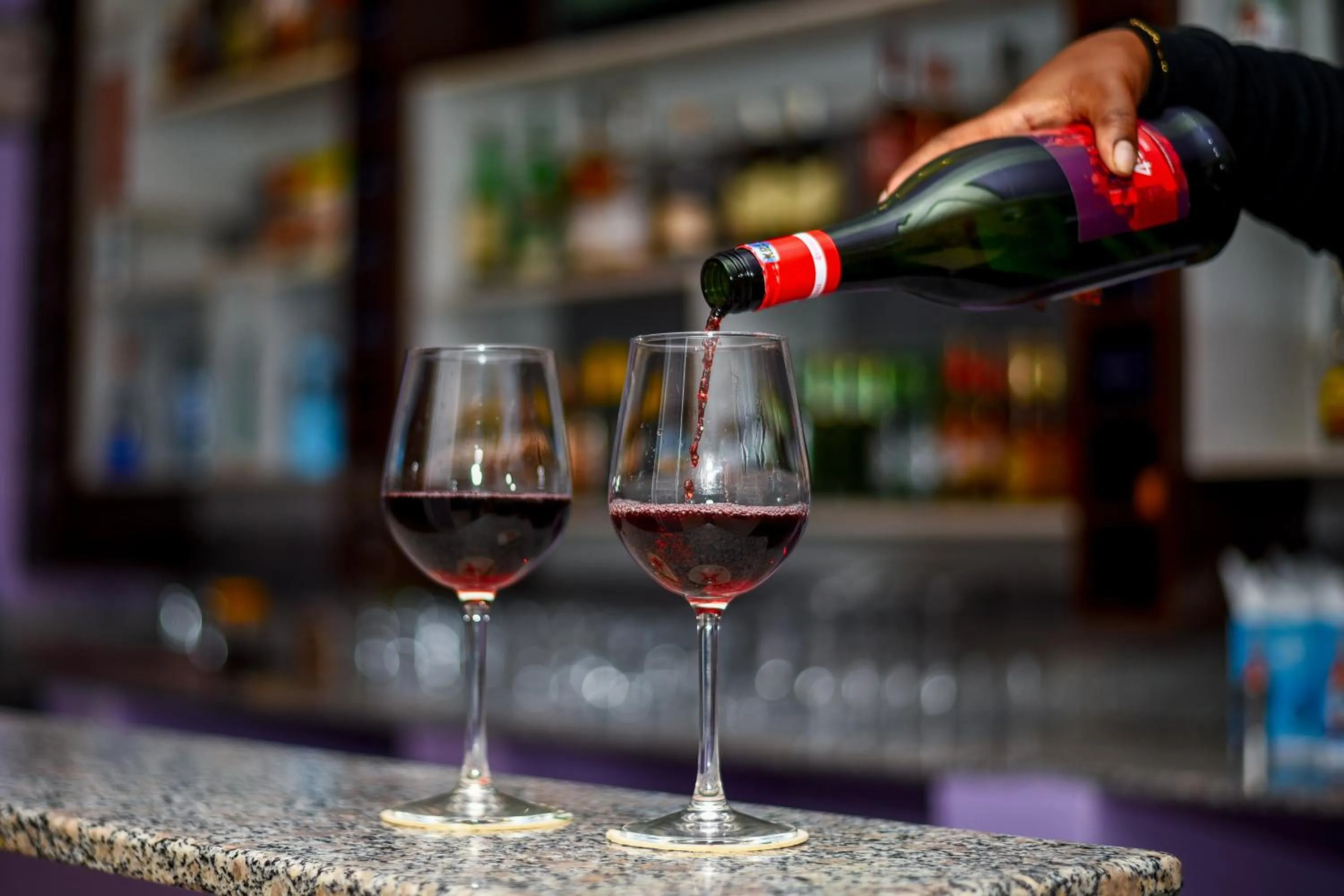 Lounge or bar in Kings Premier Inn