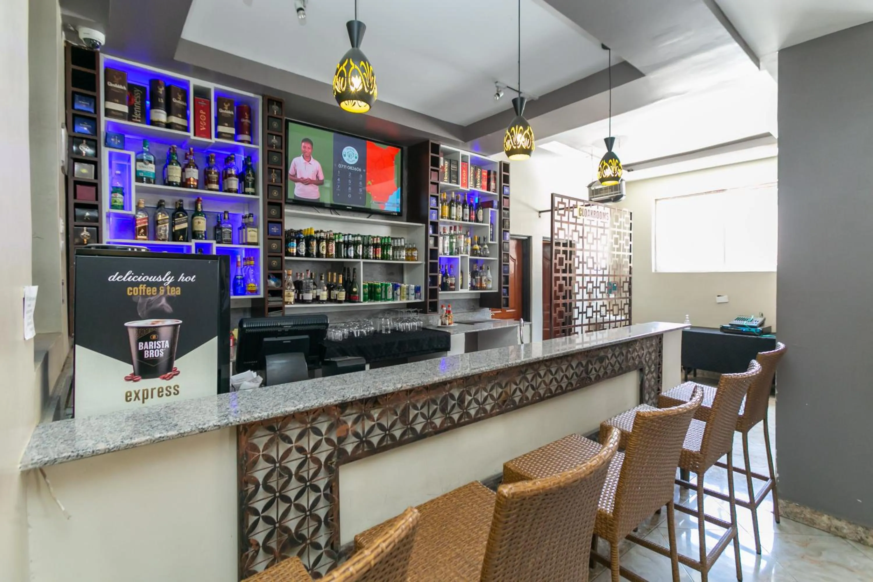 Lounge or bar in Kings Premier Inn