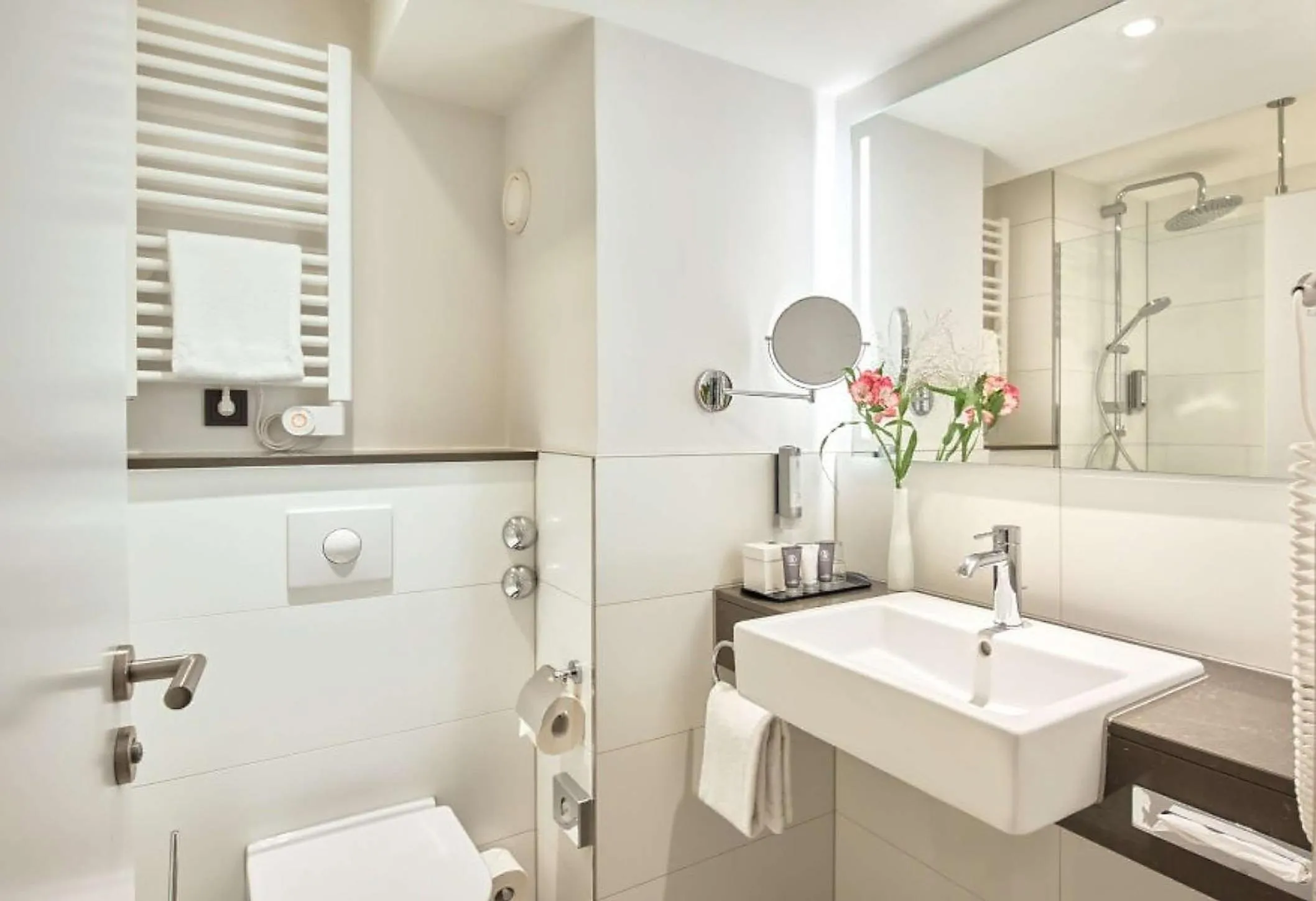 Bathroom in Dorint An den Westfalenhallen Dortmund