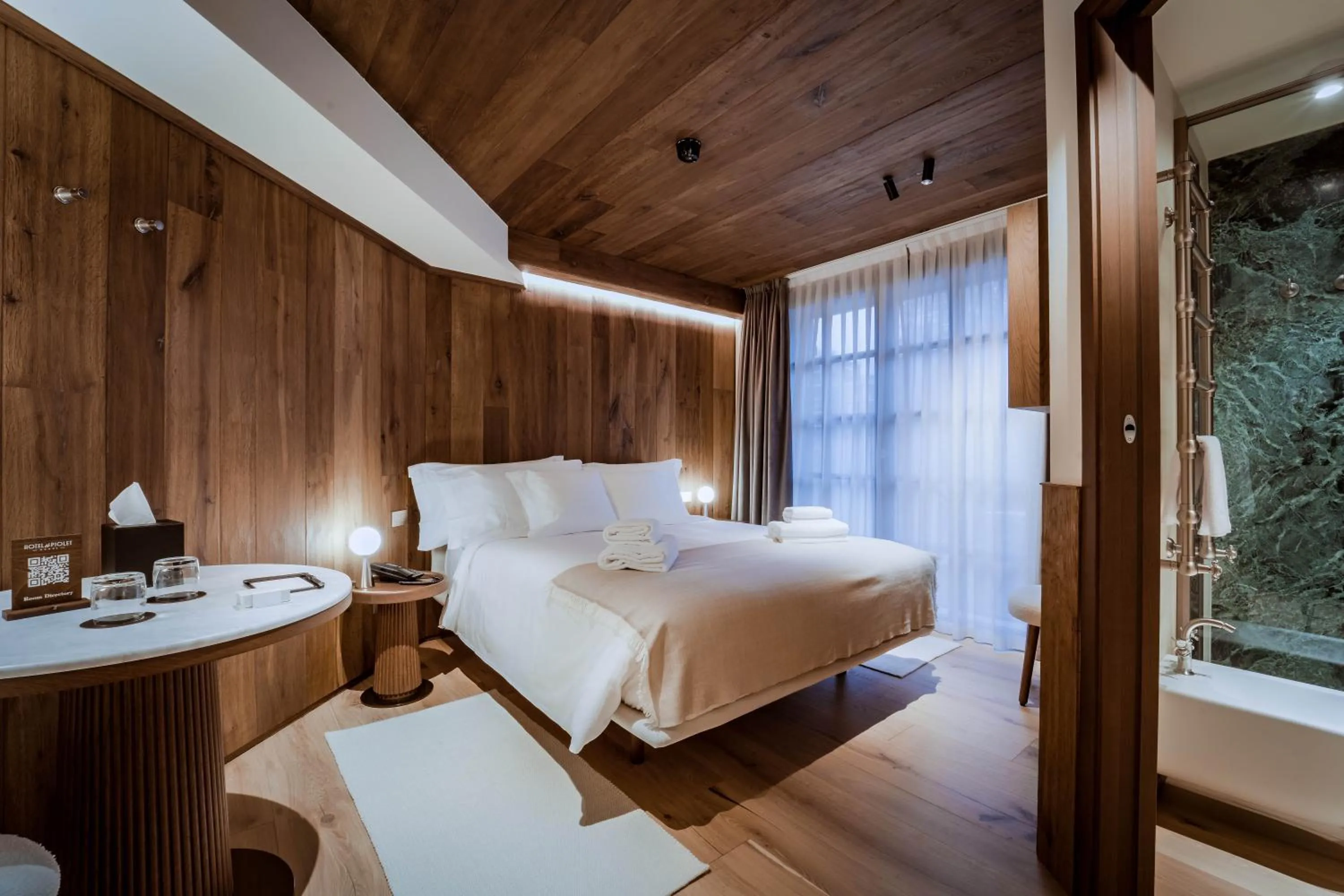 Bedroom, Bed in Hotel al Piolet